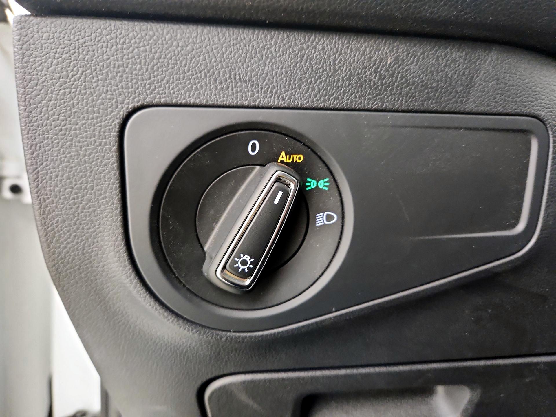 Thumbnail: 2022 Volkswagen Tiguan - 13