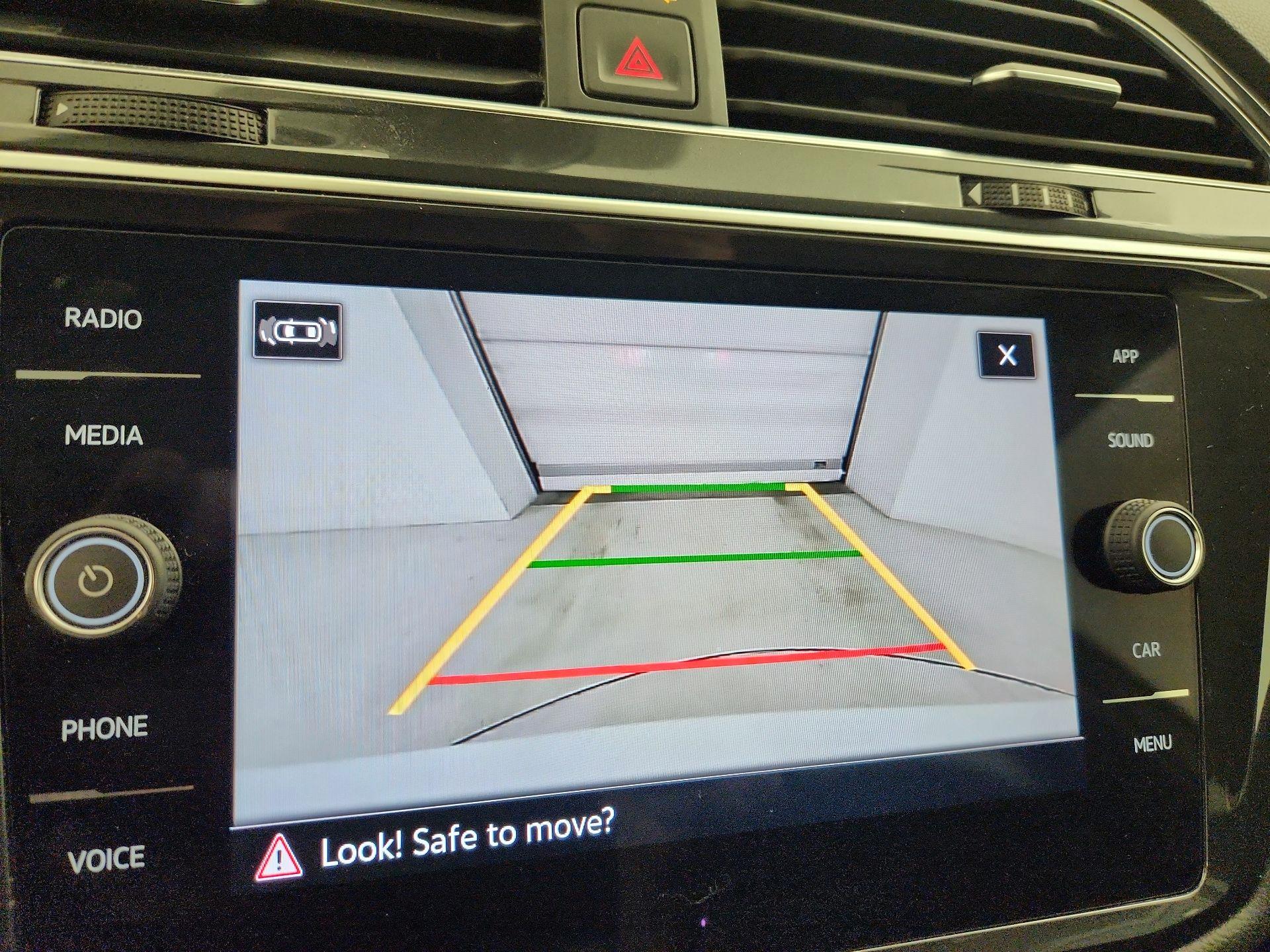 Thumbnail: 2022 Volkswagen Tiguan - 14