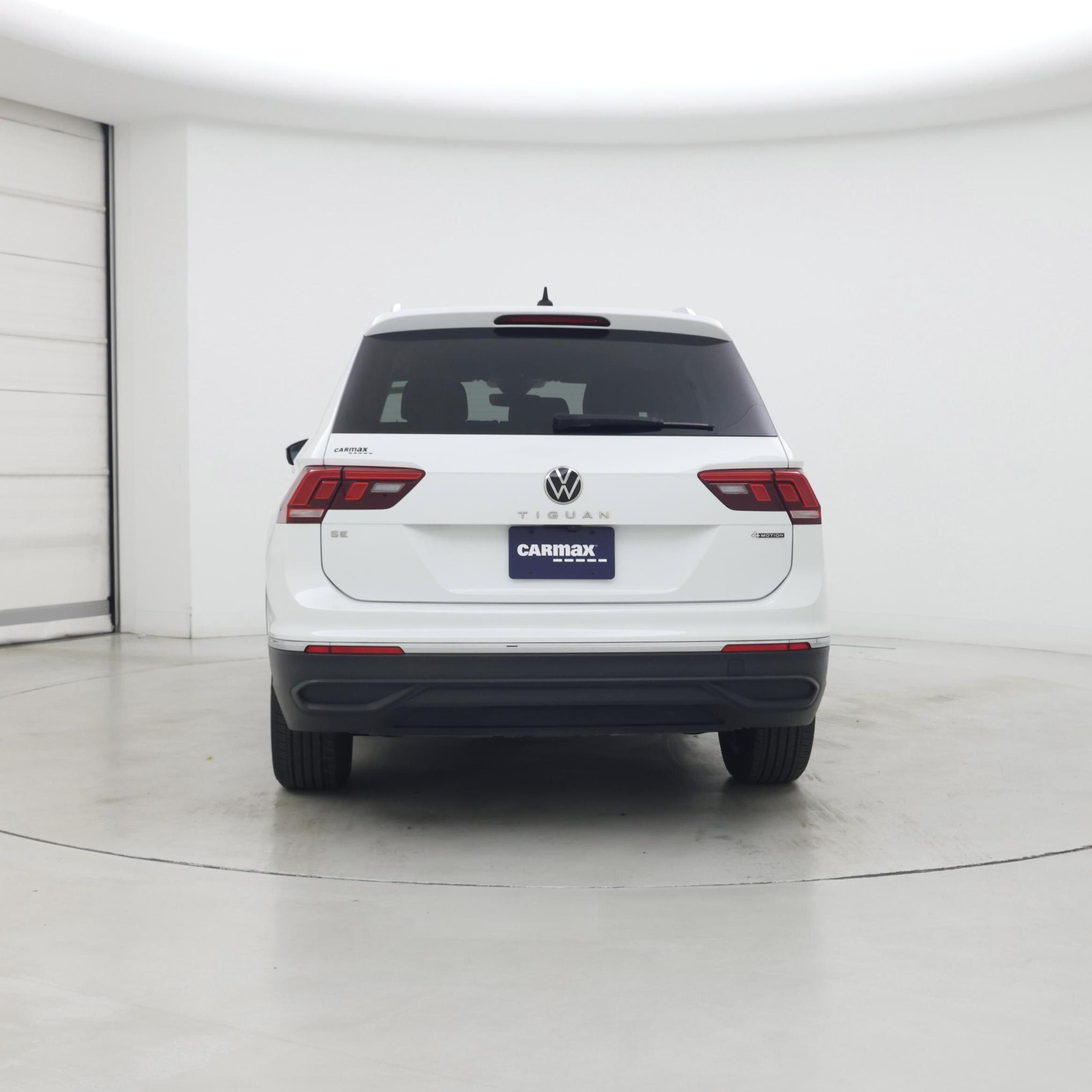 Thumbnail: 2022 Volkswagen Tiguan - 6