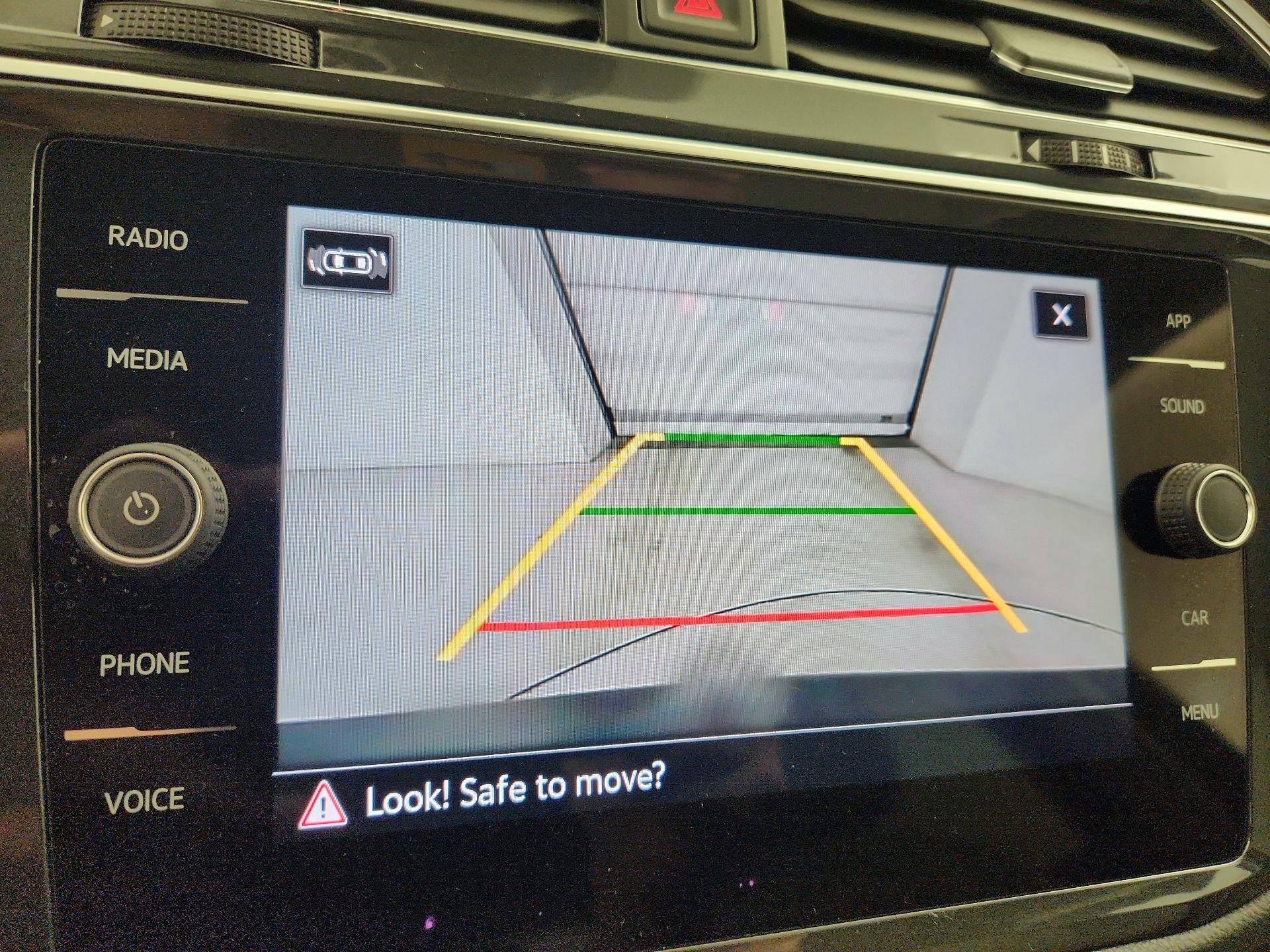 Thumbnail: 2023 Volkswagen Tiguan - 14