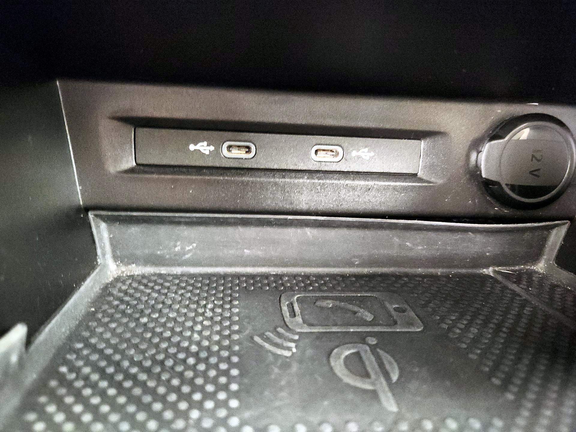 Thumbnail: 2023 Volkswagen Tiguan - 18