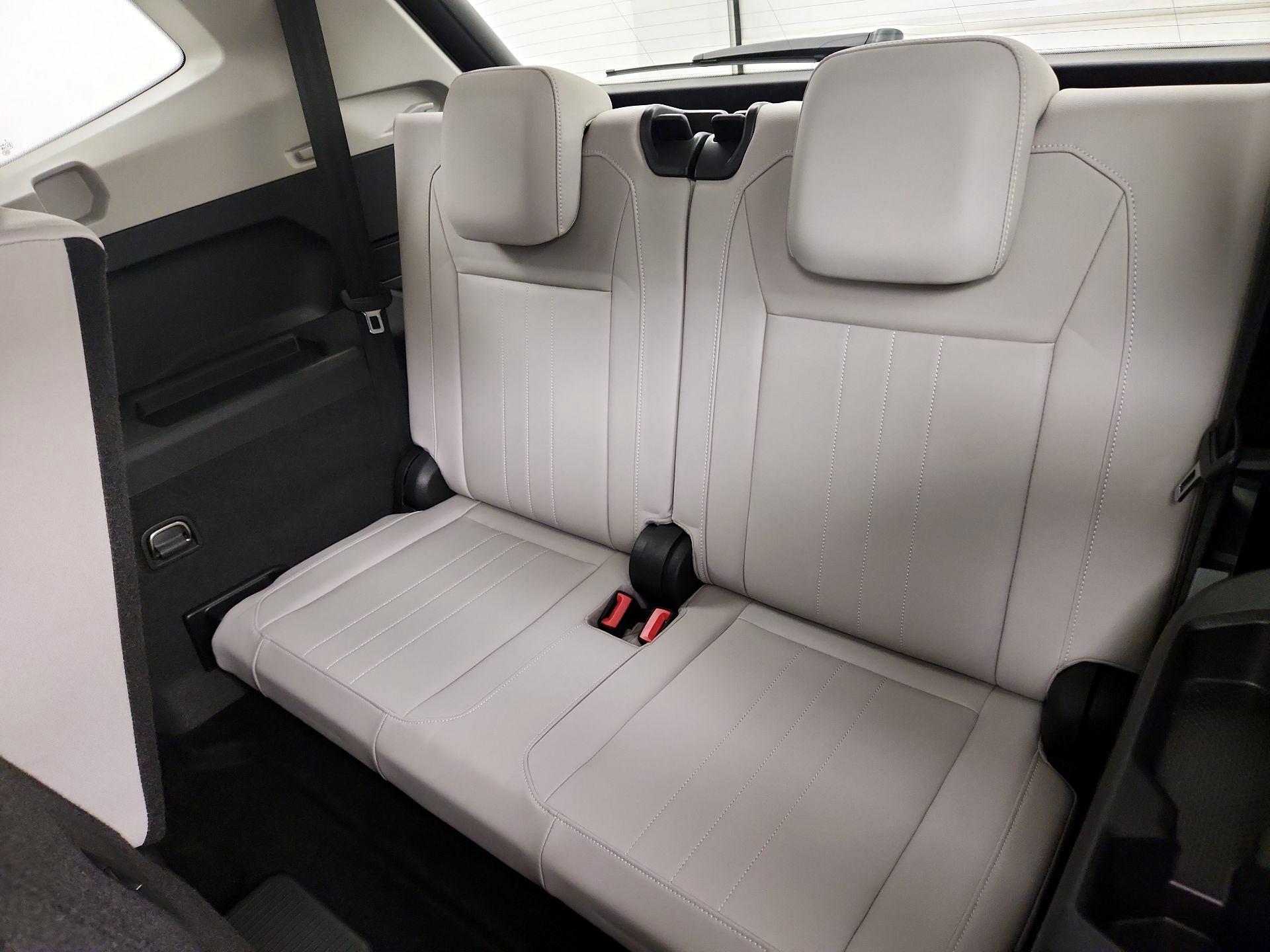 Thumbnail: 2023 Volkswagen Tiguan - 20