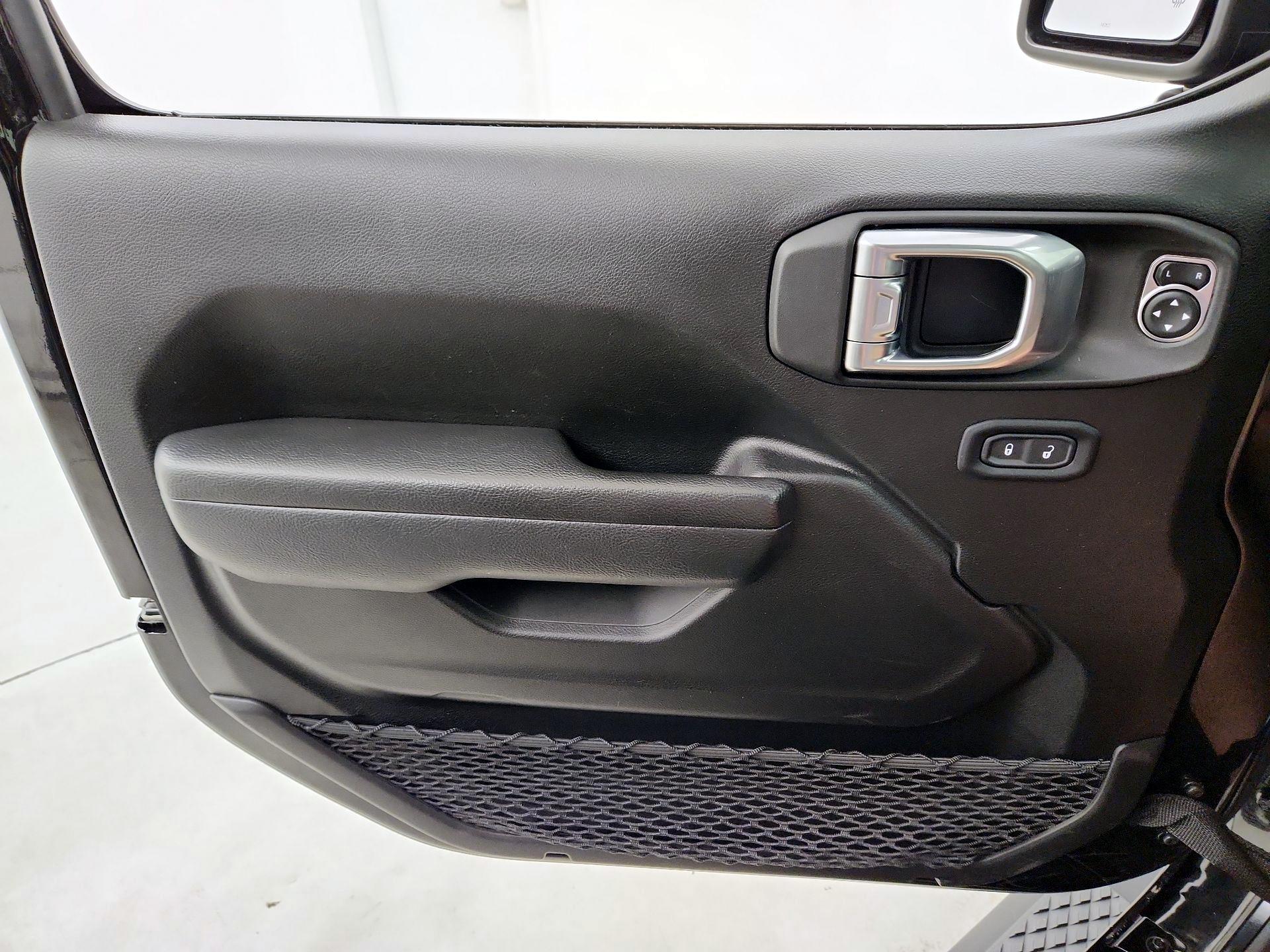 Thumbnail: 2022 Jeep Gladiator - 12