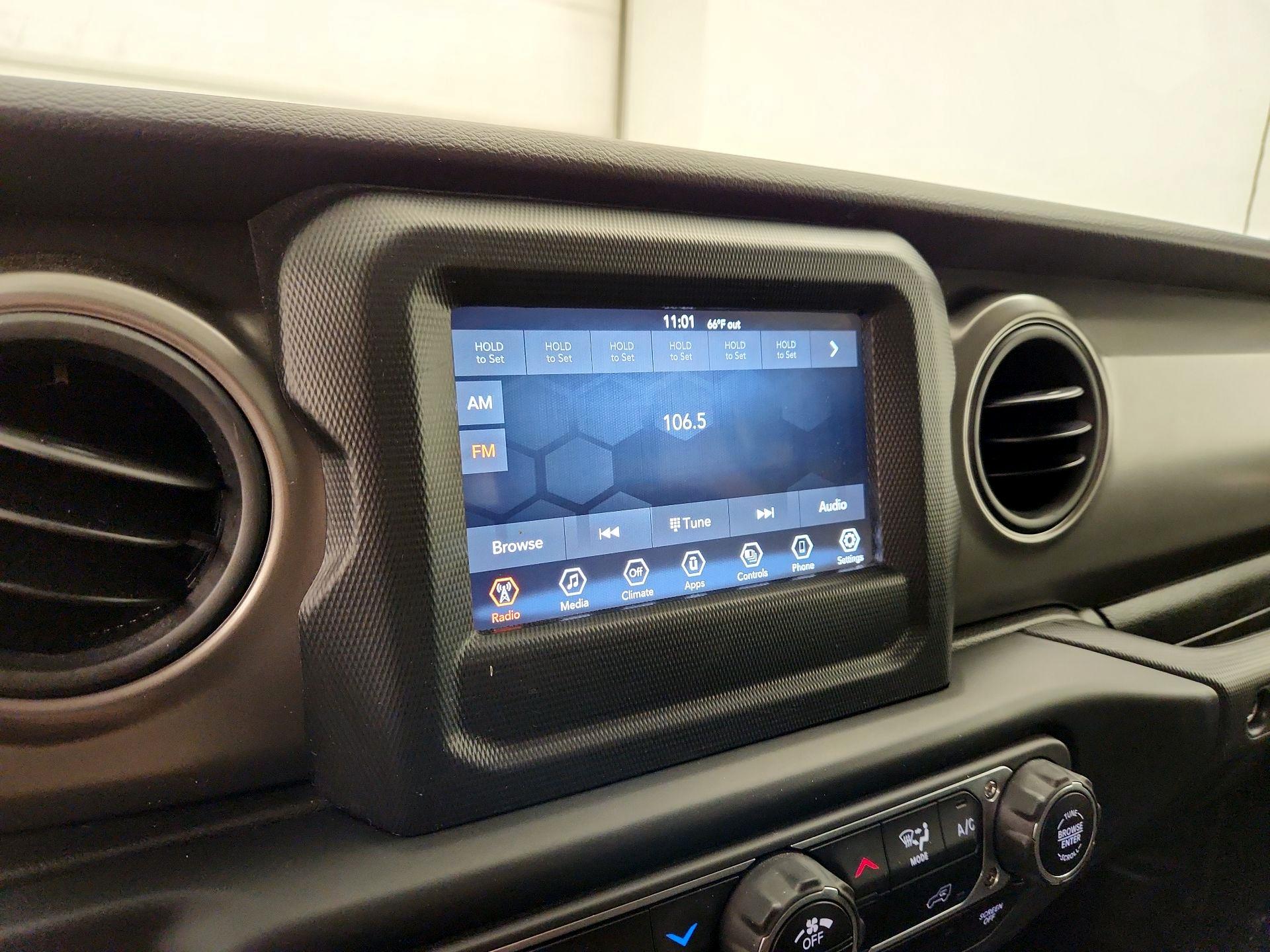 Thumbnail: 2022 Jeep Gladiator - 15