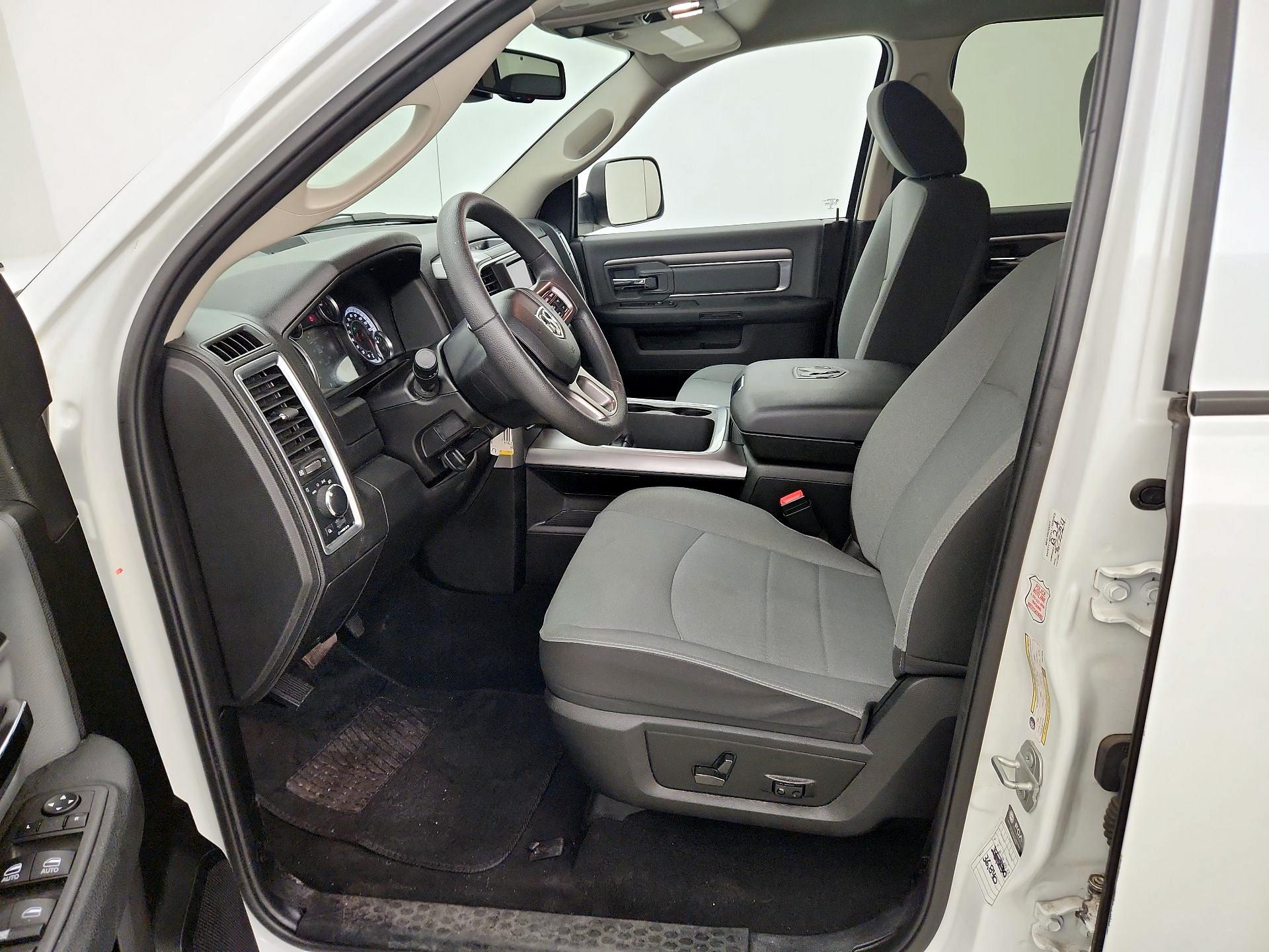 Thumbnail: 2023 RAM 1500 Classic - 11