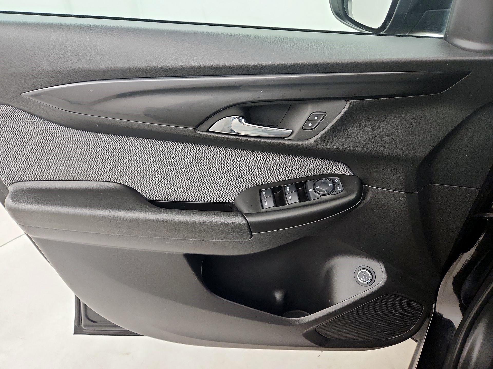 Thumbnail: 2024 Chevrolet TrailBlazer - 10