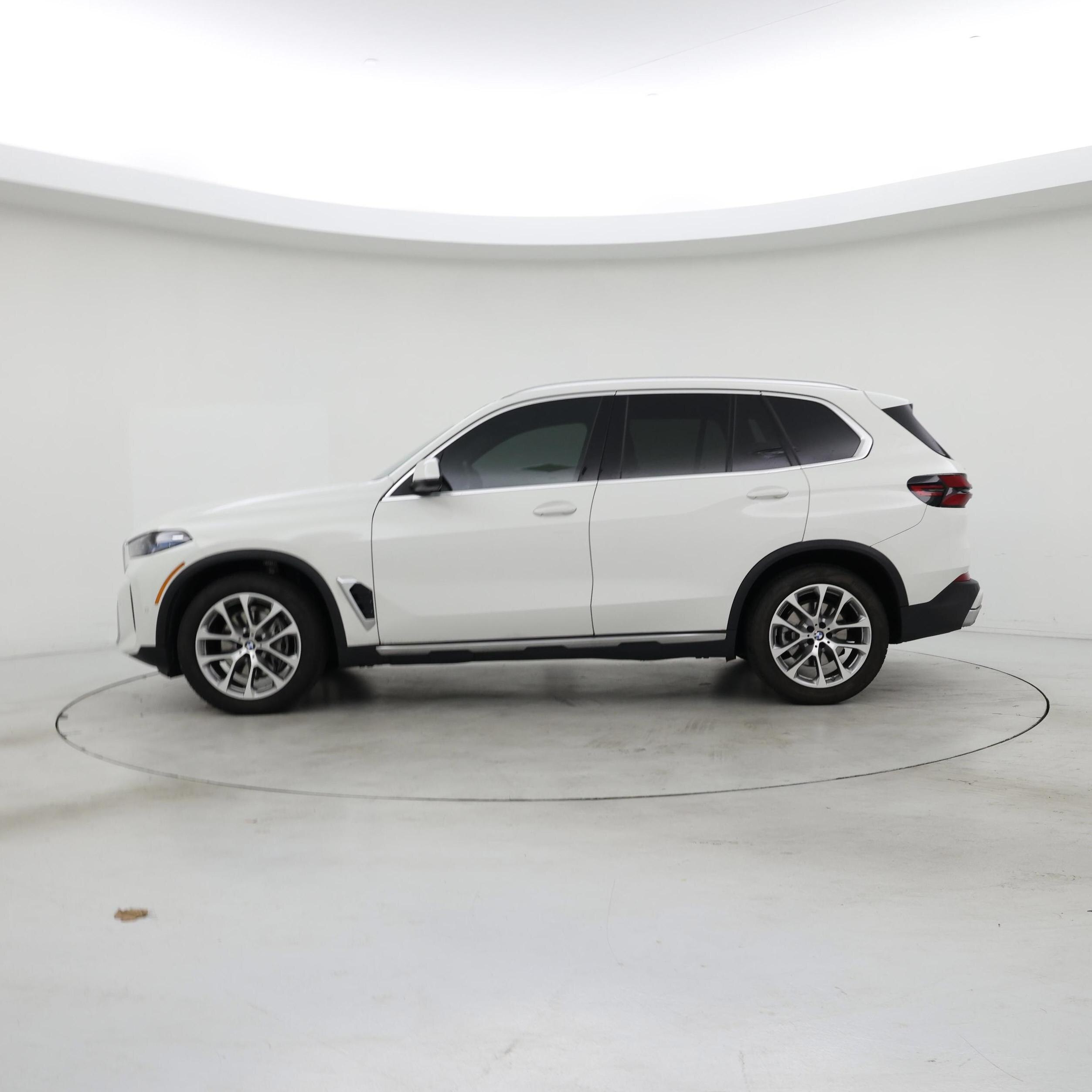 Thumbnail: 2024 BMW X5 - 3