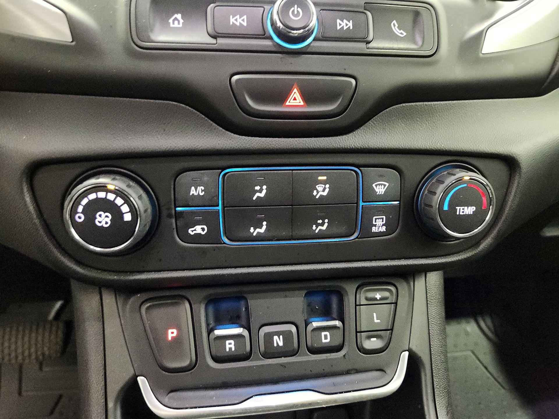 Thumbnail: 2019 GMC Terrain - 16