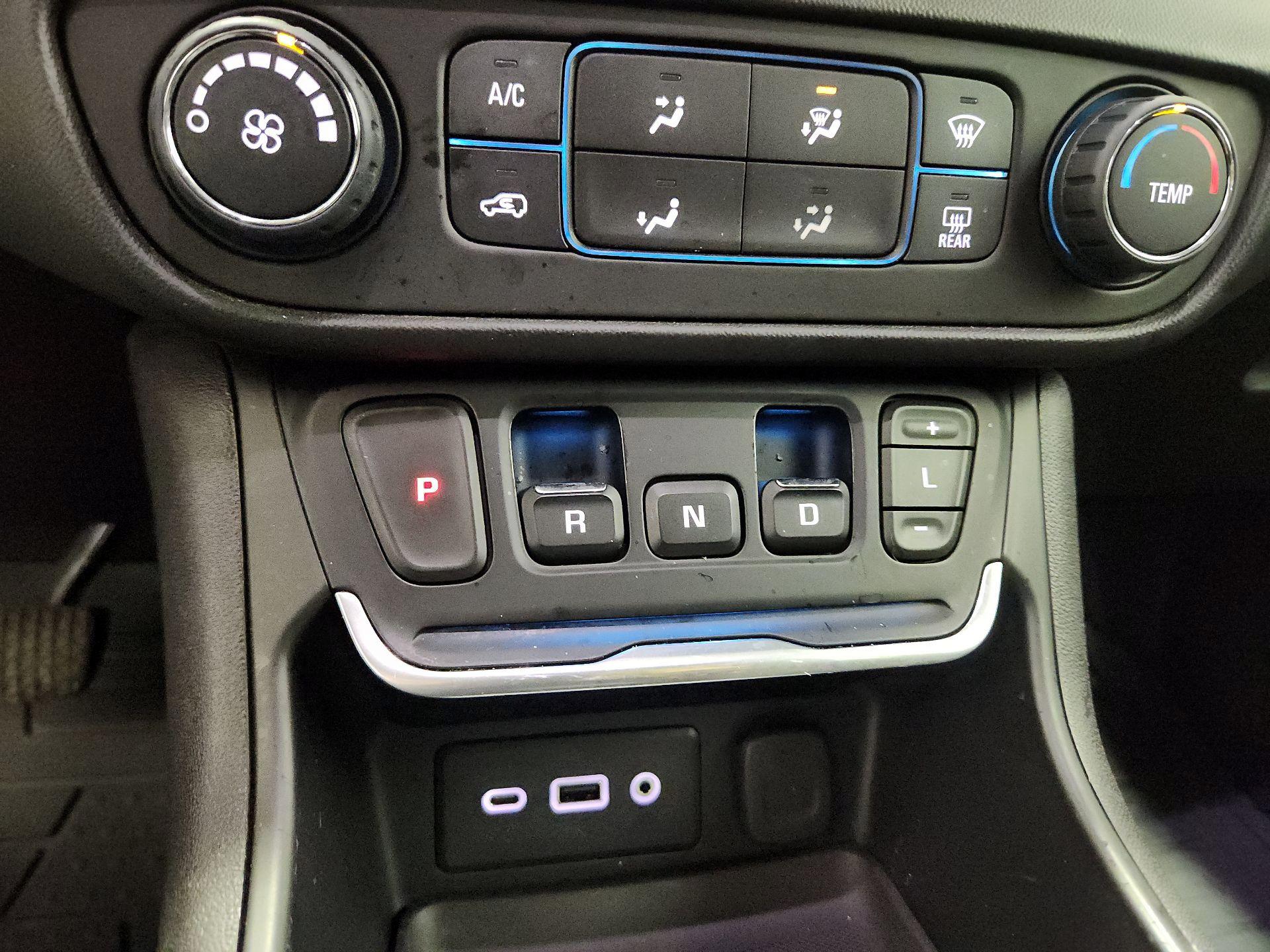 Thumbnail: 2019 GMC Terrain - 17