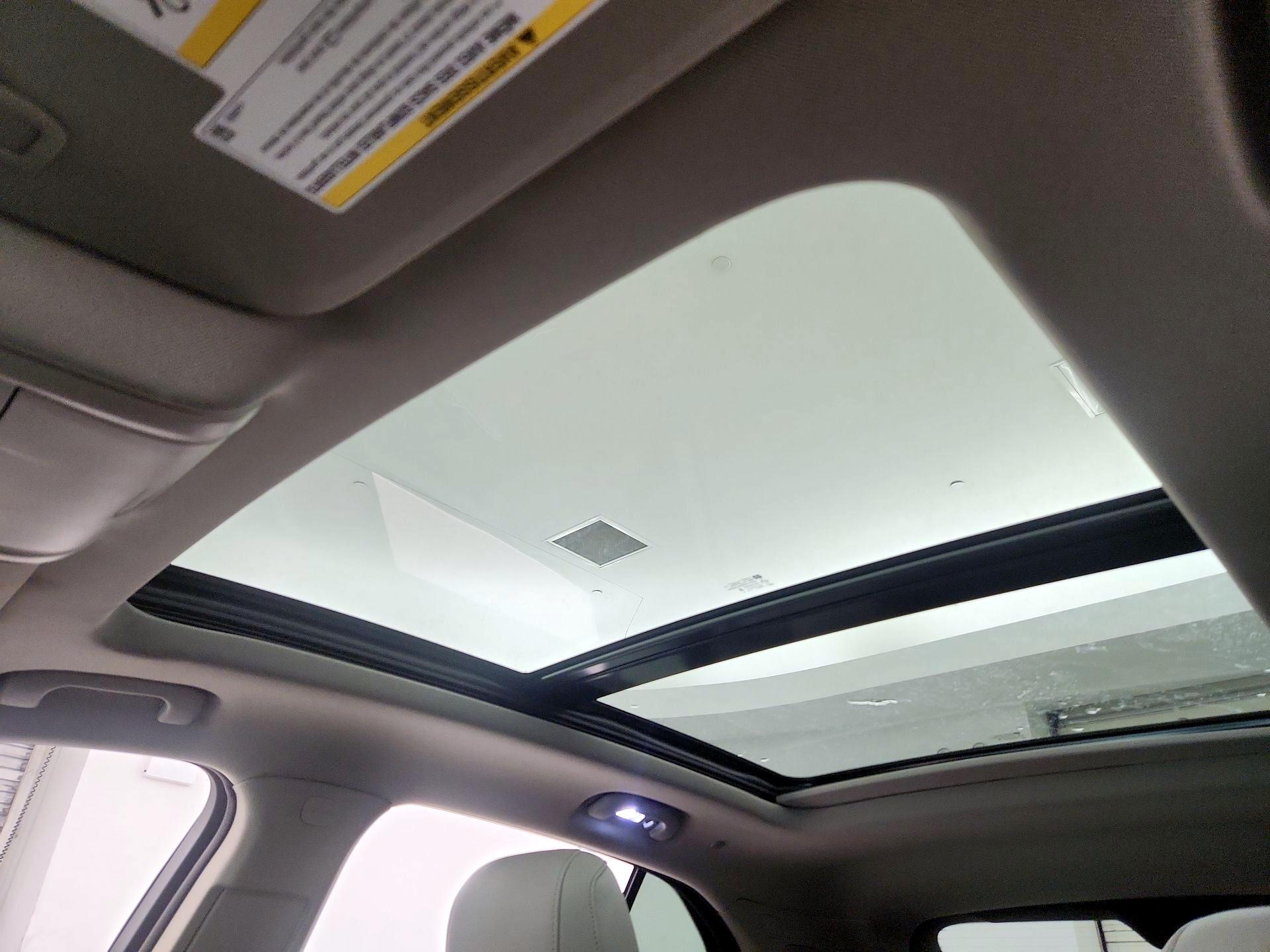 Thumbnail: 2023 Cadillac XT4 - 20