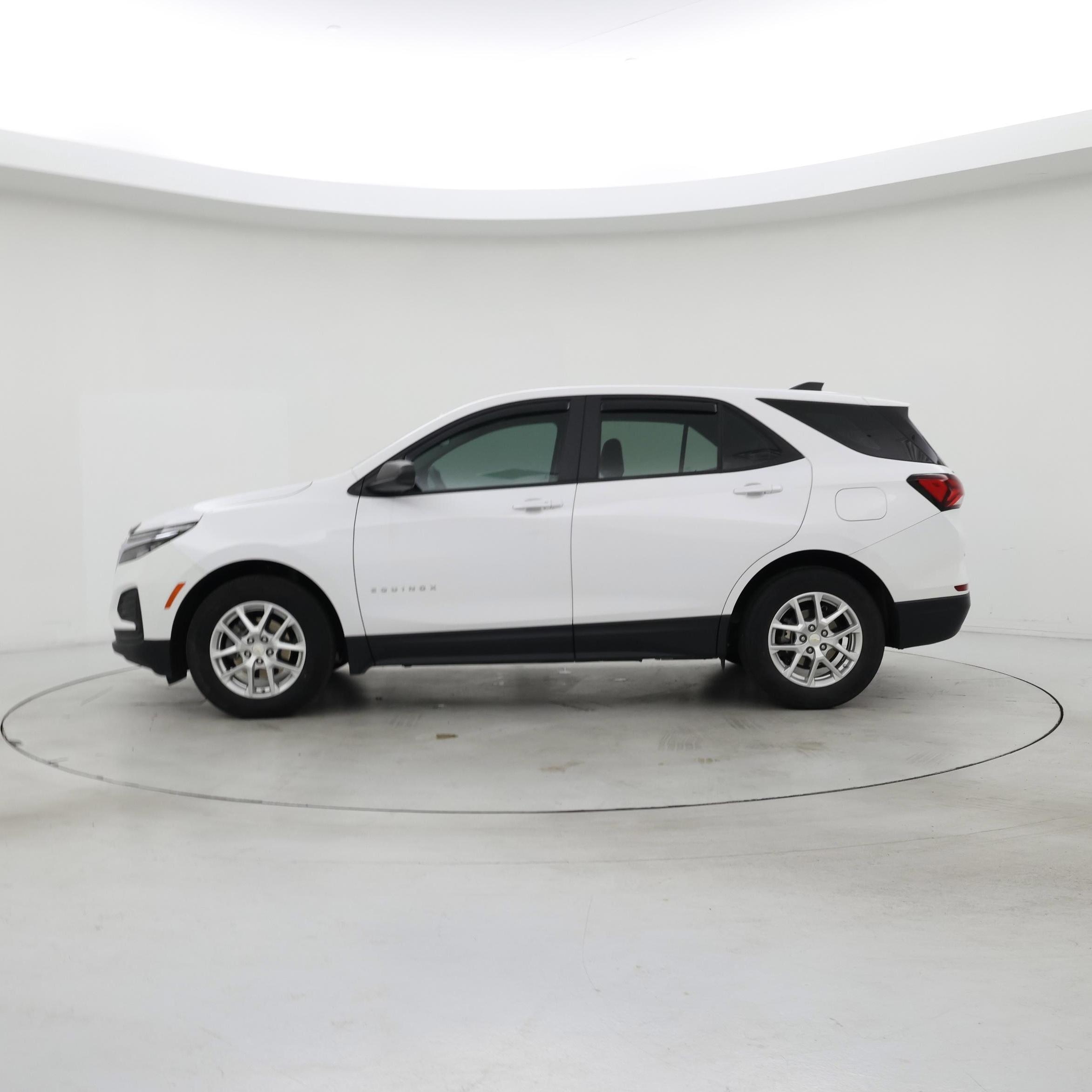 Thumbnail: 2024 Chevrolet Equinox - 3