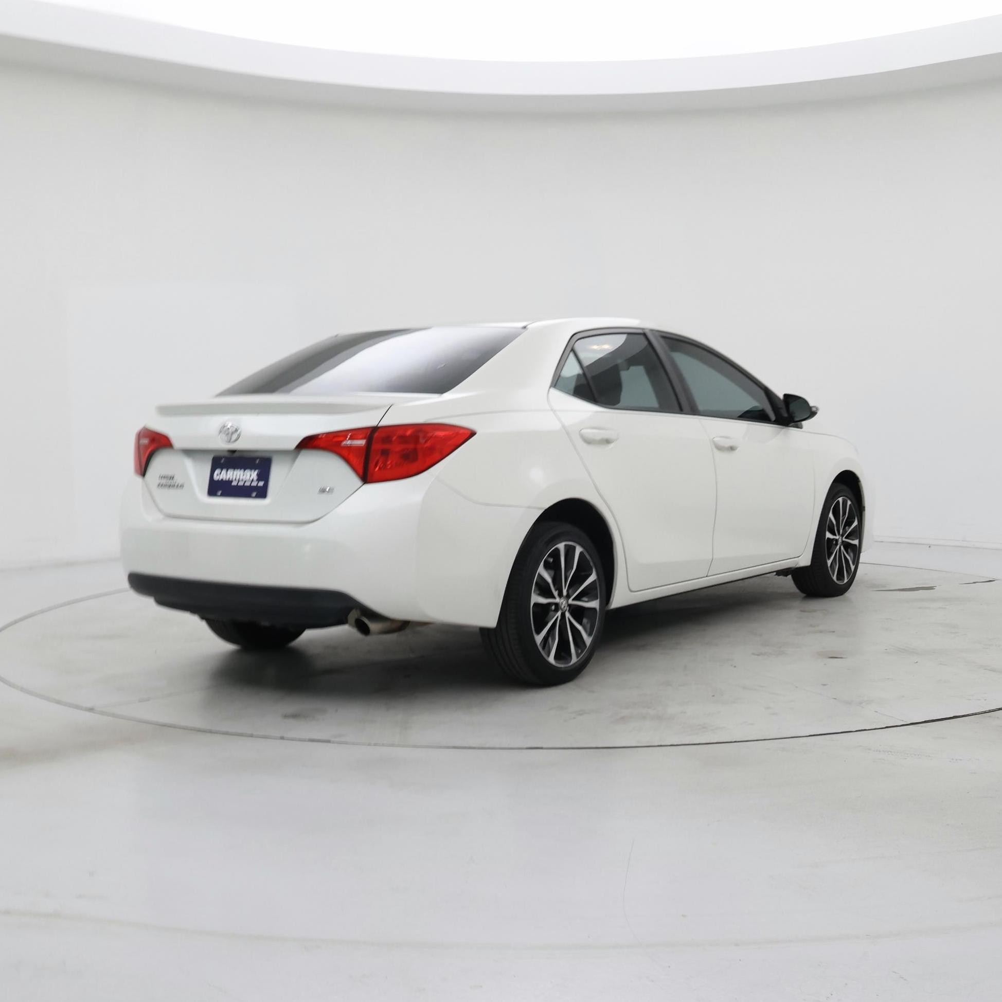 Thumbnail: 2017 Toyota Corolla - 8