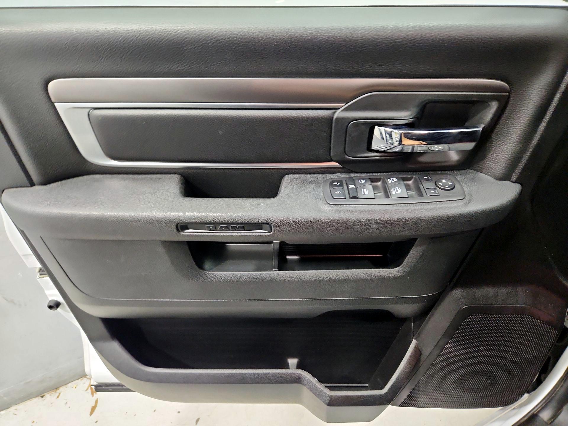 Thumbnail: 2024 RAM 1500 Classic - 12