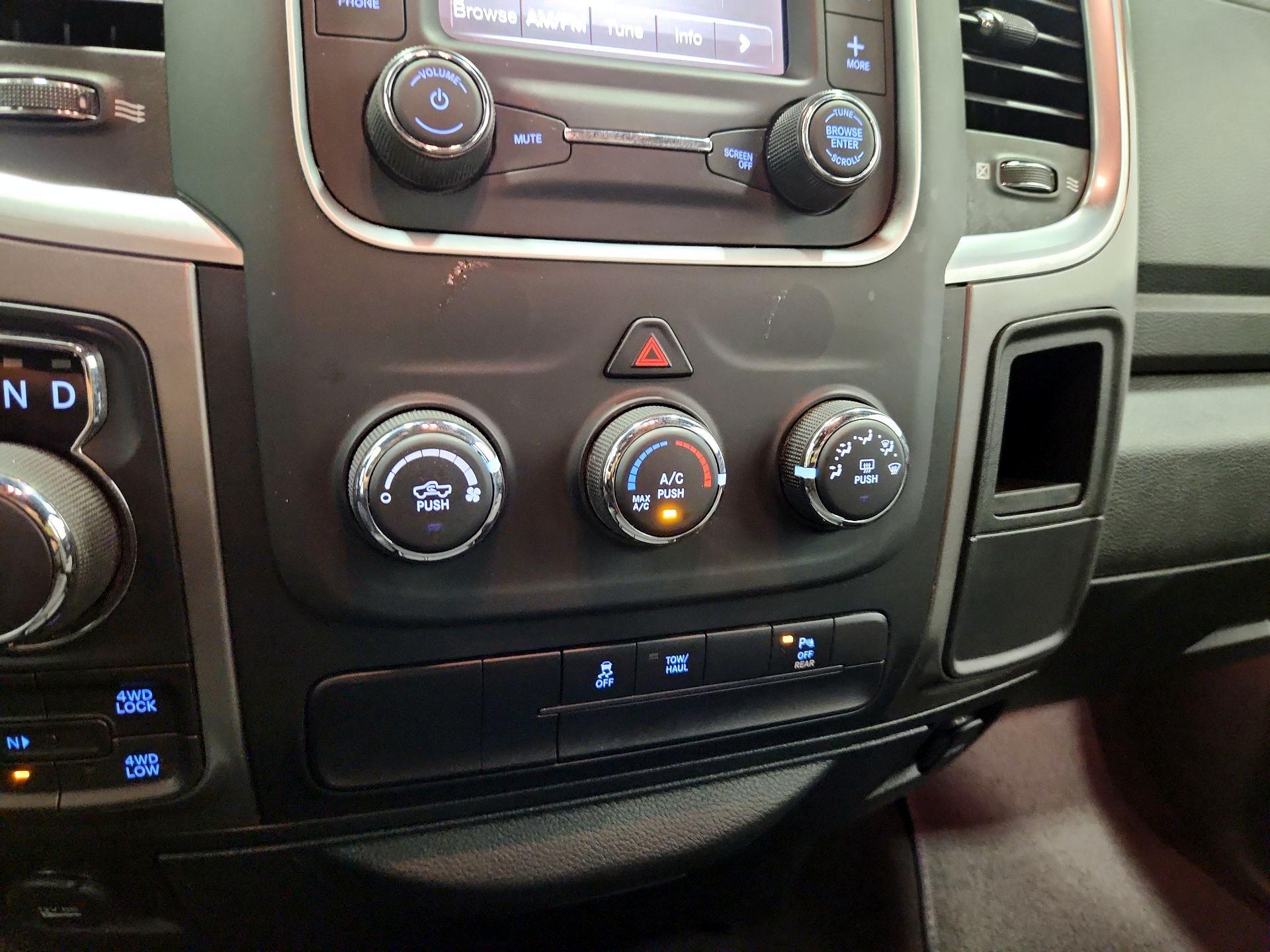 Thumbnail: 2024 RAM 1500 Classic - 16