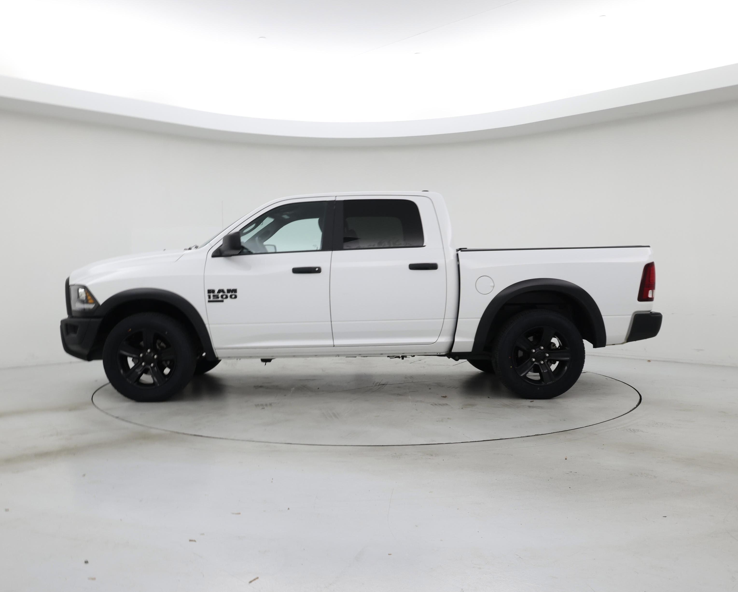 Thumbnail: 2024 RAM 1500 Classic - 3