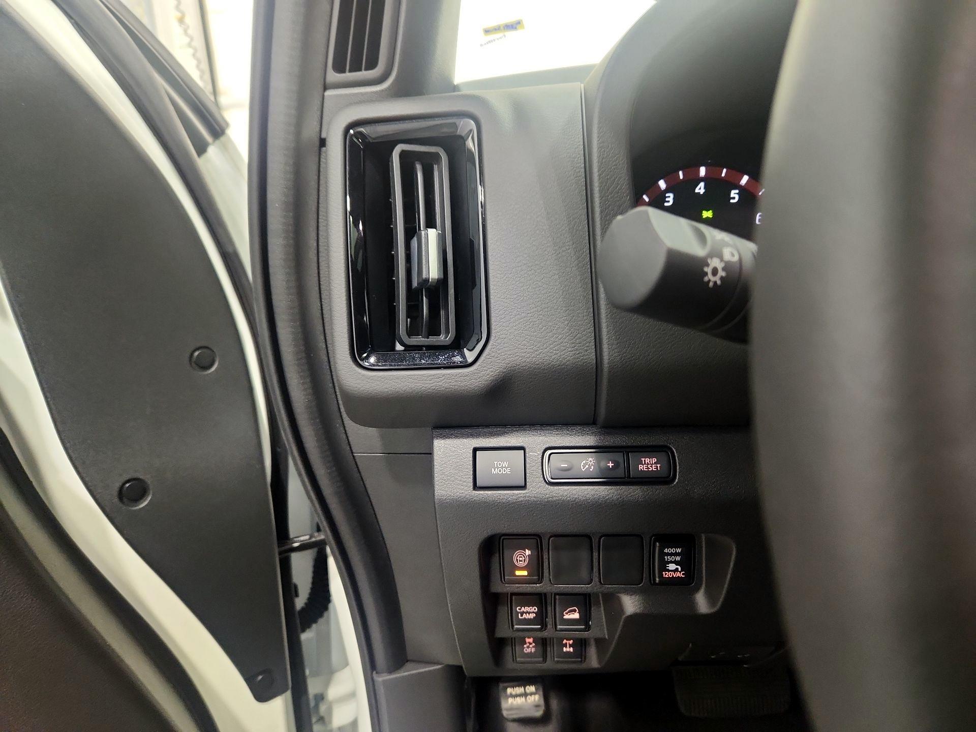 Thumbnail: 2025 Nissan Frontier - 13