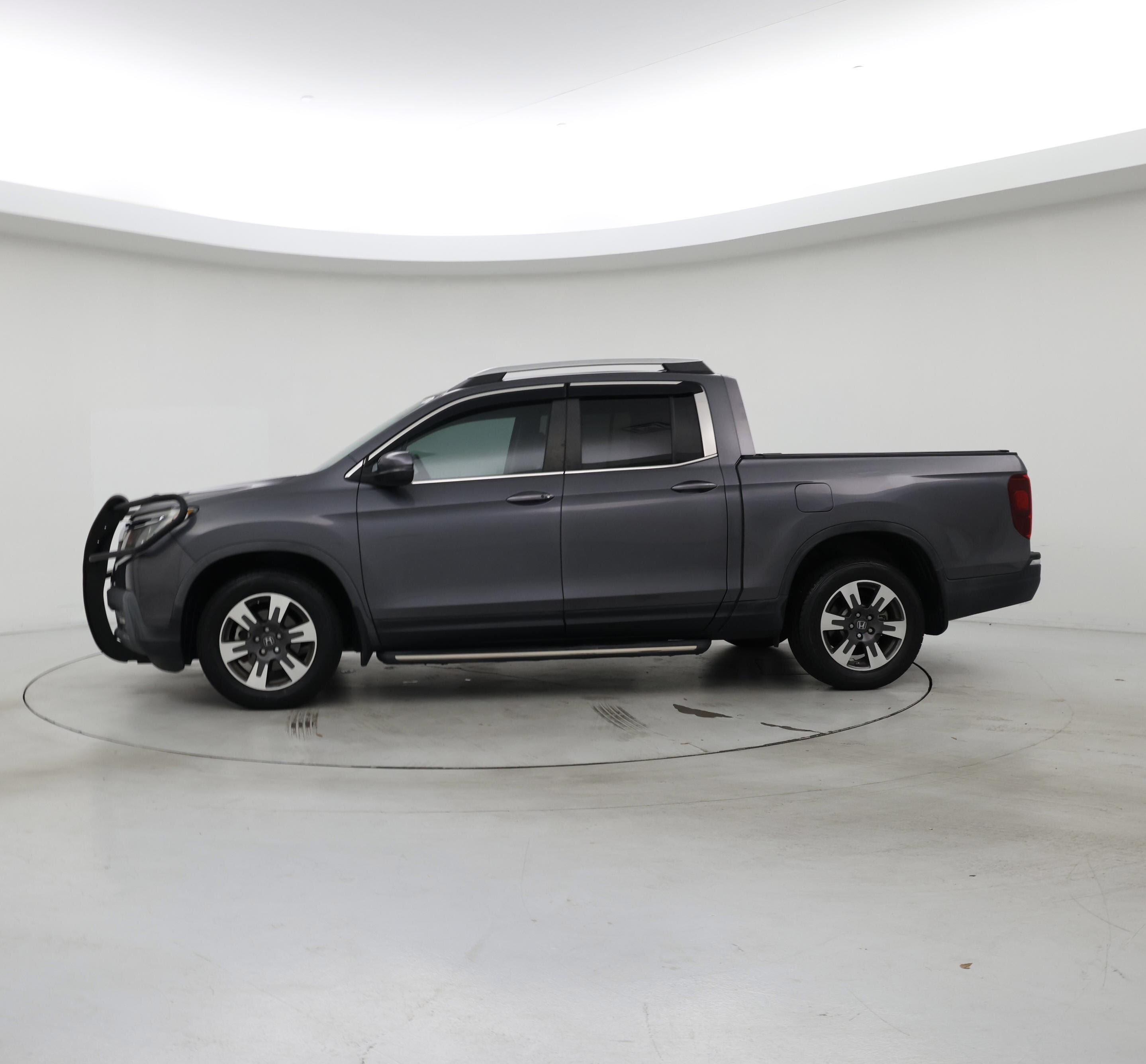 Thumbnail: 2019 Honda Ridgeline - 3