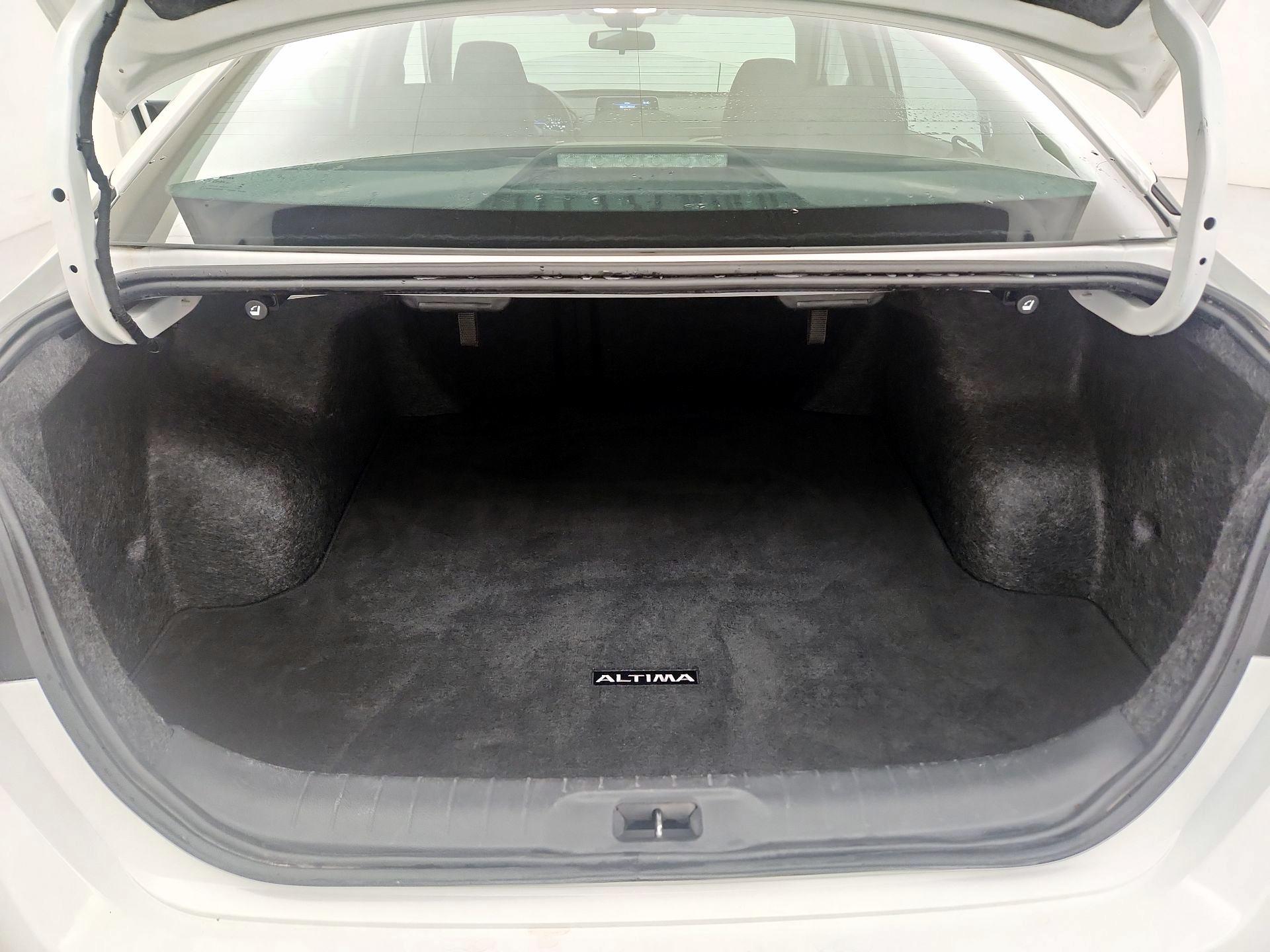 Thumbnail: 2023 Nissan Altima - 18