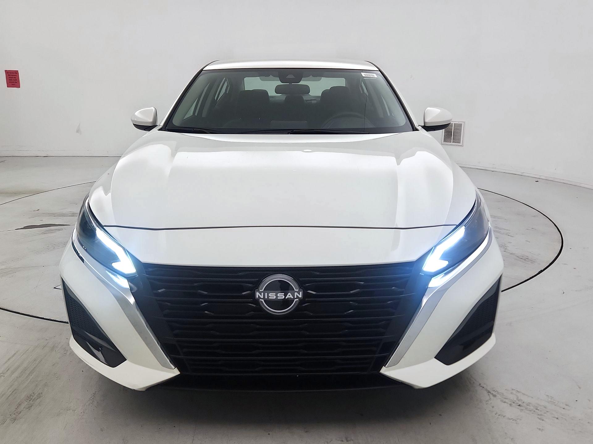 Thumbnail: 2023 Nissan Altima - 2