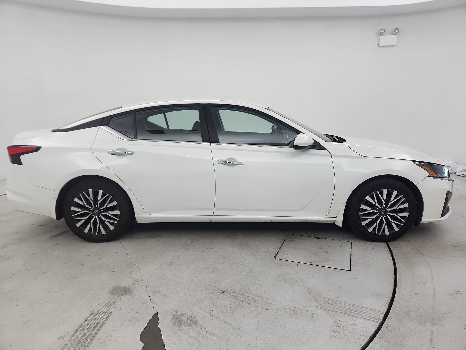 Thumbnail: 2023 Nissan Altima - 4