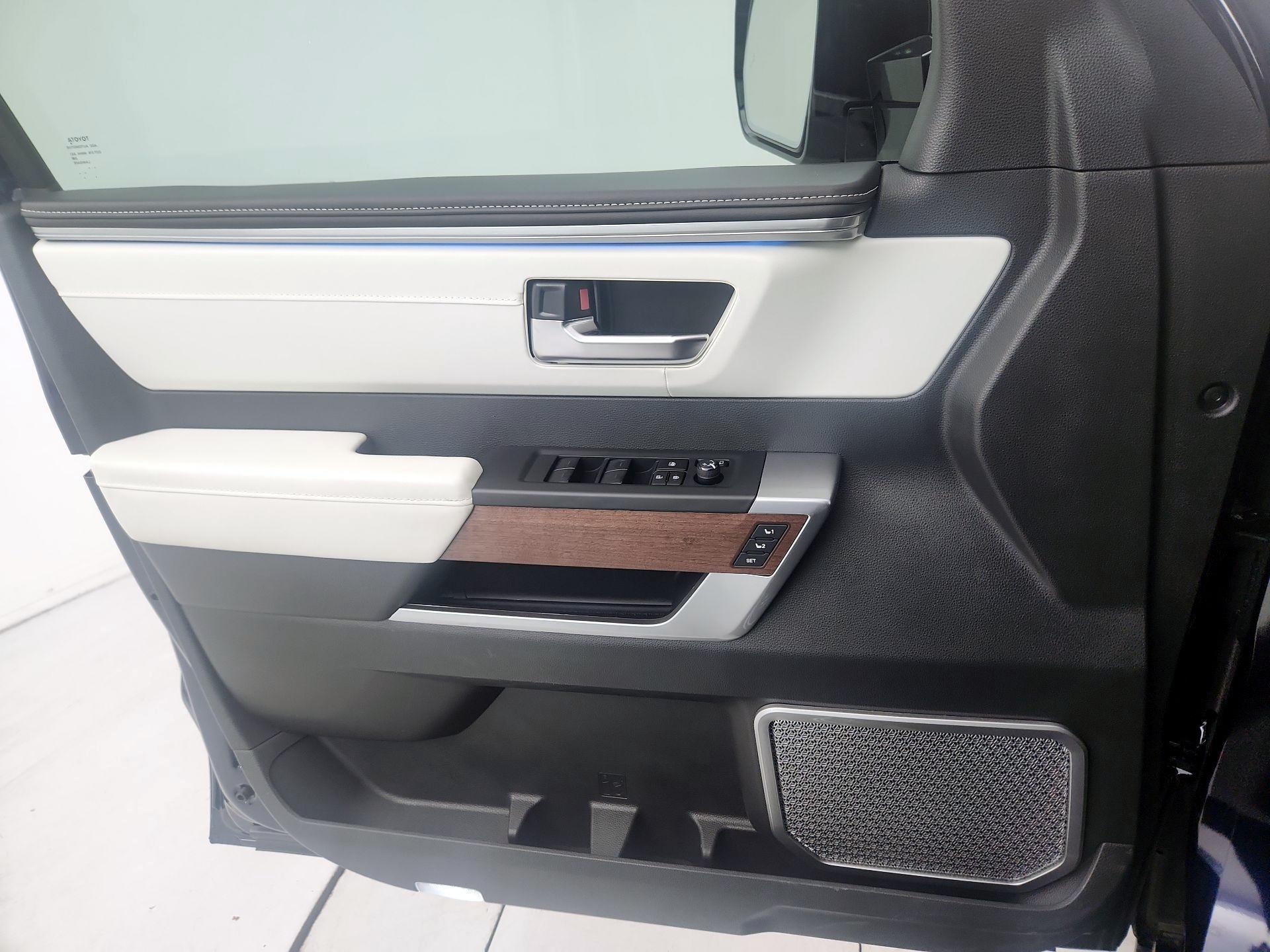 Thumbnail: 2024 Toyota Tundra - 10