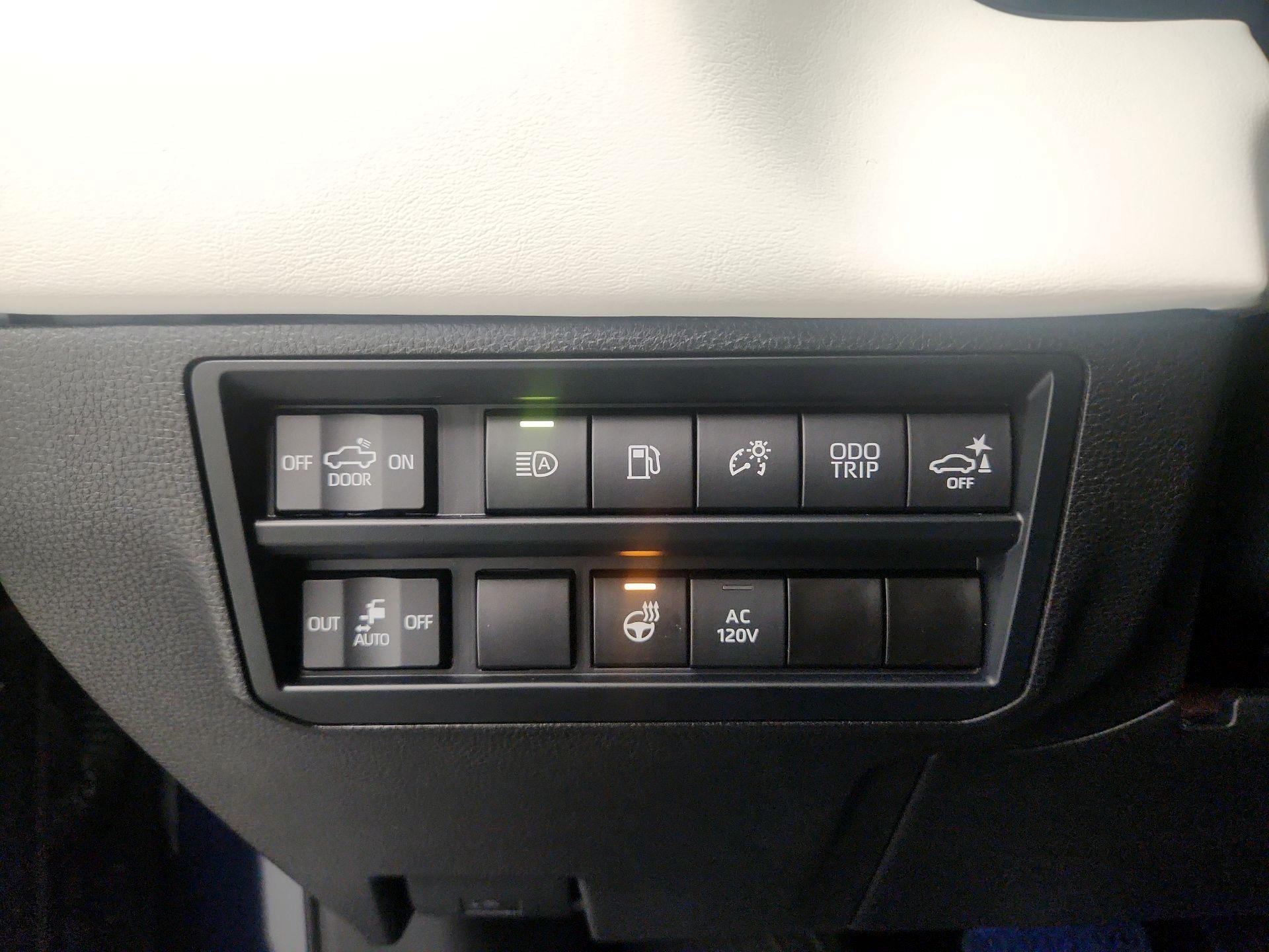 Thumbnail: 2024 Toyota Tundra - 11