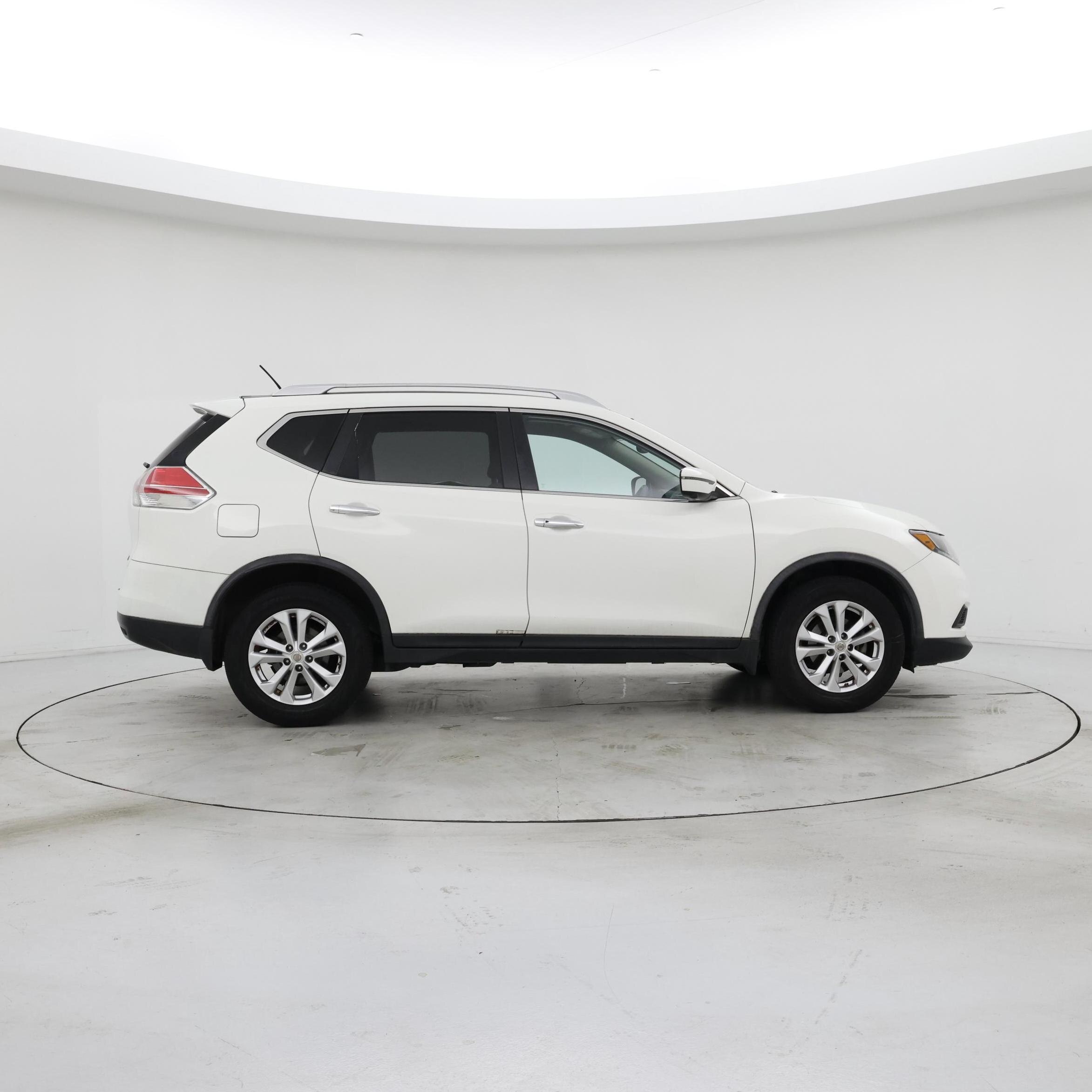 Thumbnail: 2016 Nissan Rogue - 7