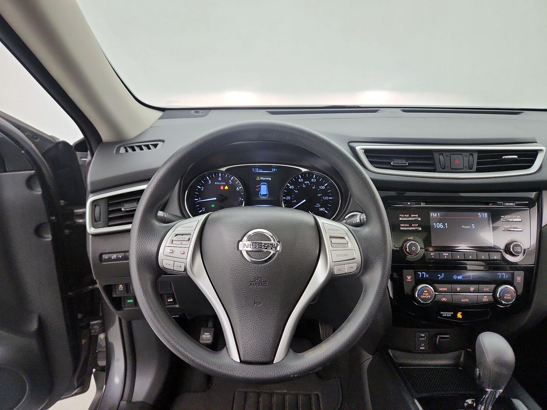 Thumbnail: 2016 Nissan Rogue - 10