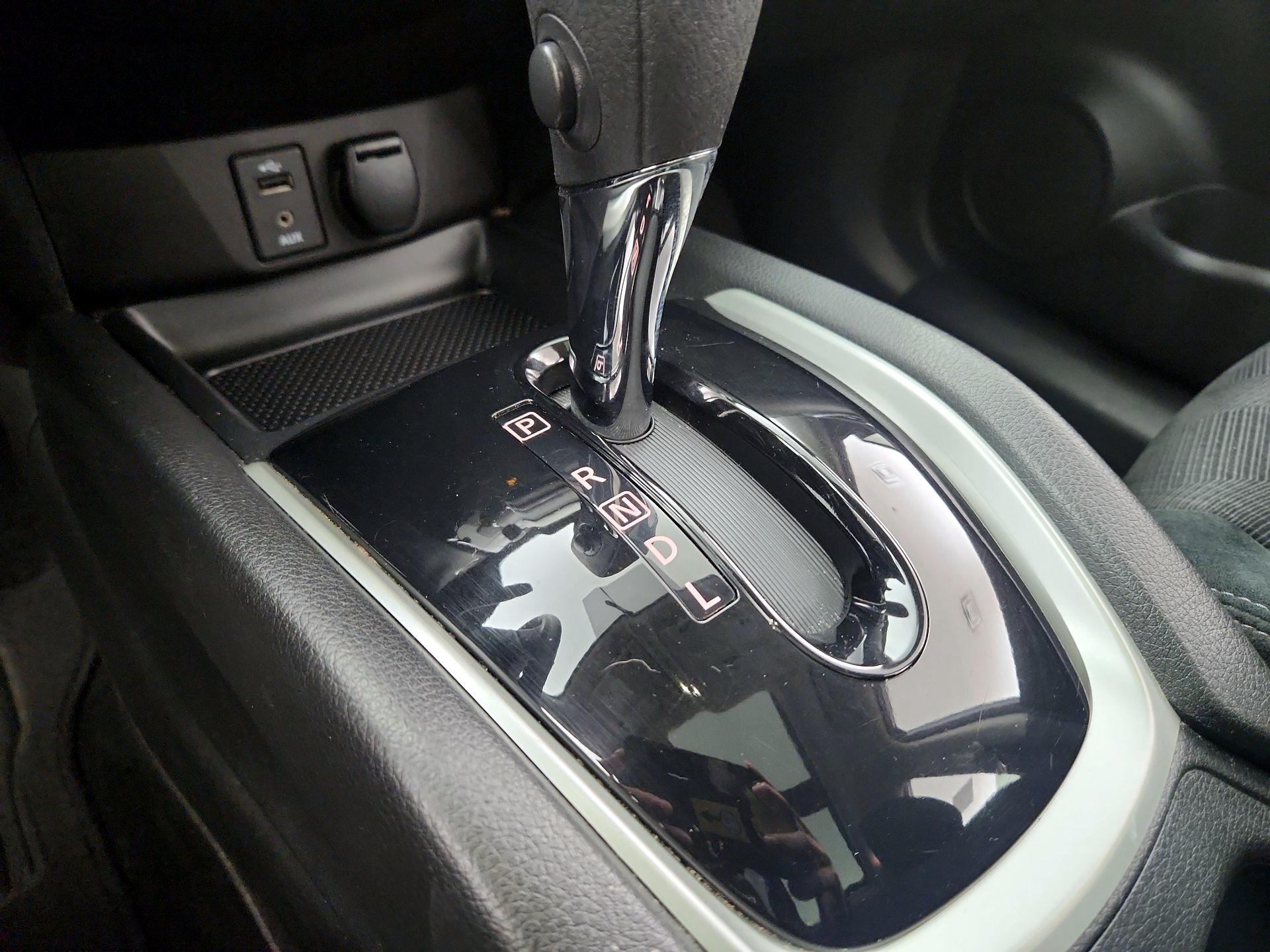 Thumbnail: 2016 Nissan Rogue - 17