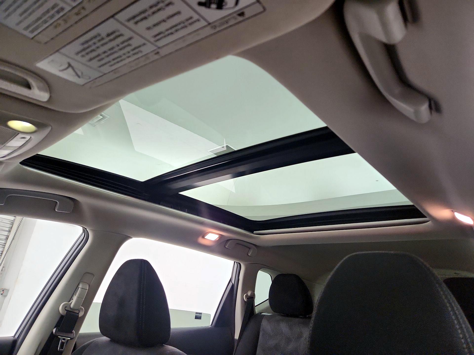 Thumbnail: 2016 Nissan Rogue - 19