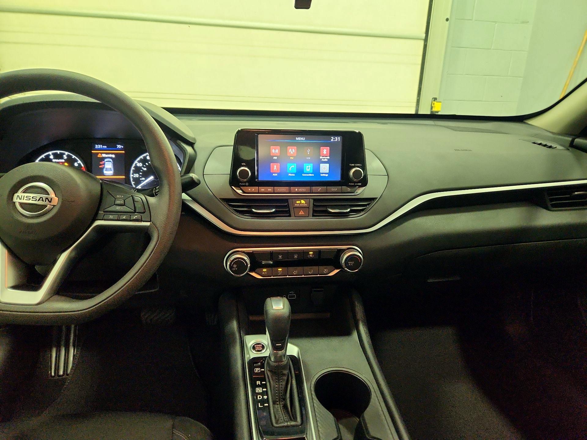 Thumbnail: 2022 Nissan Altima - 9