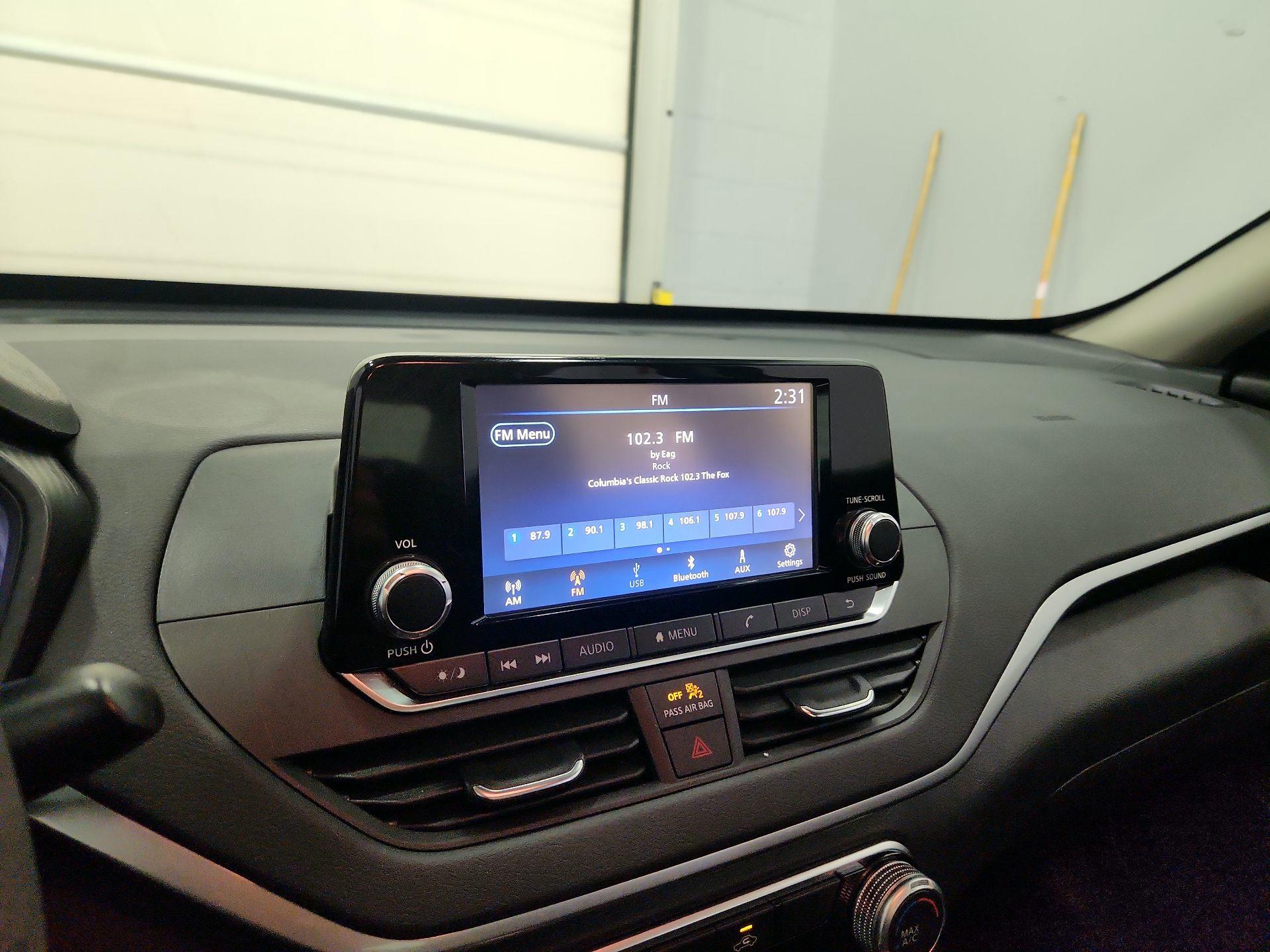 Thumbnail: 2022 Nissan Altima - 15