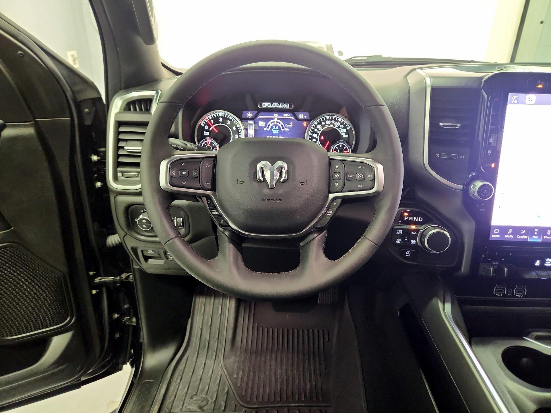 Thumbnail: 2025 RAM 1500 - 10