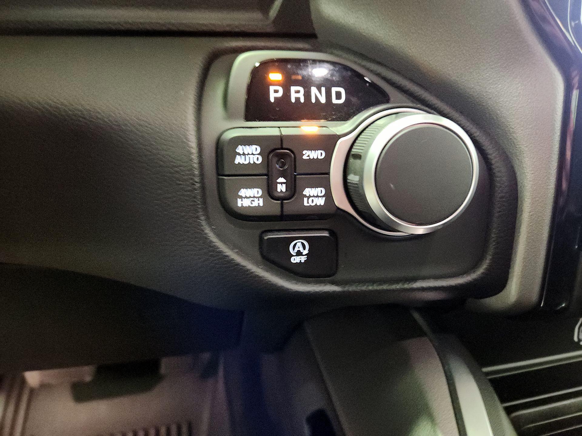 Thumbnail: 2025 RAM 1500 - 18