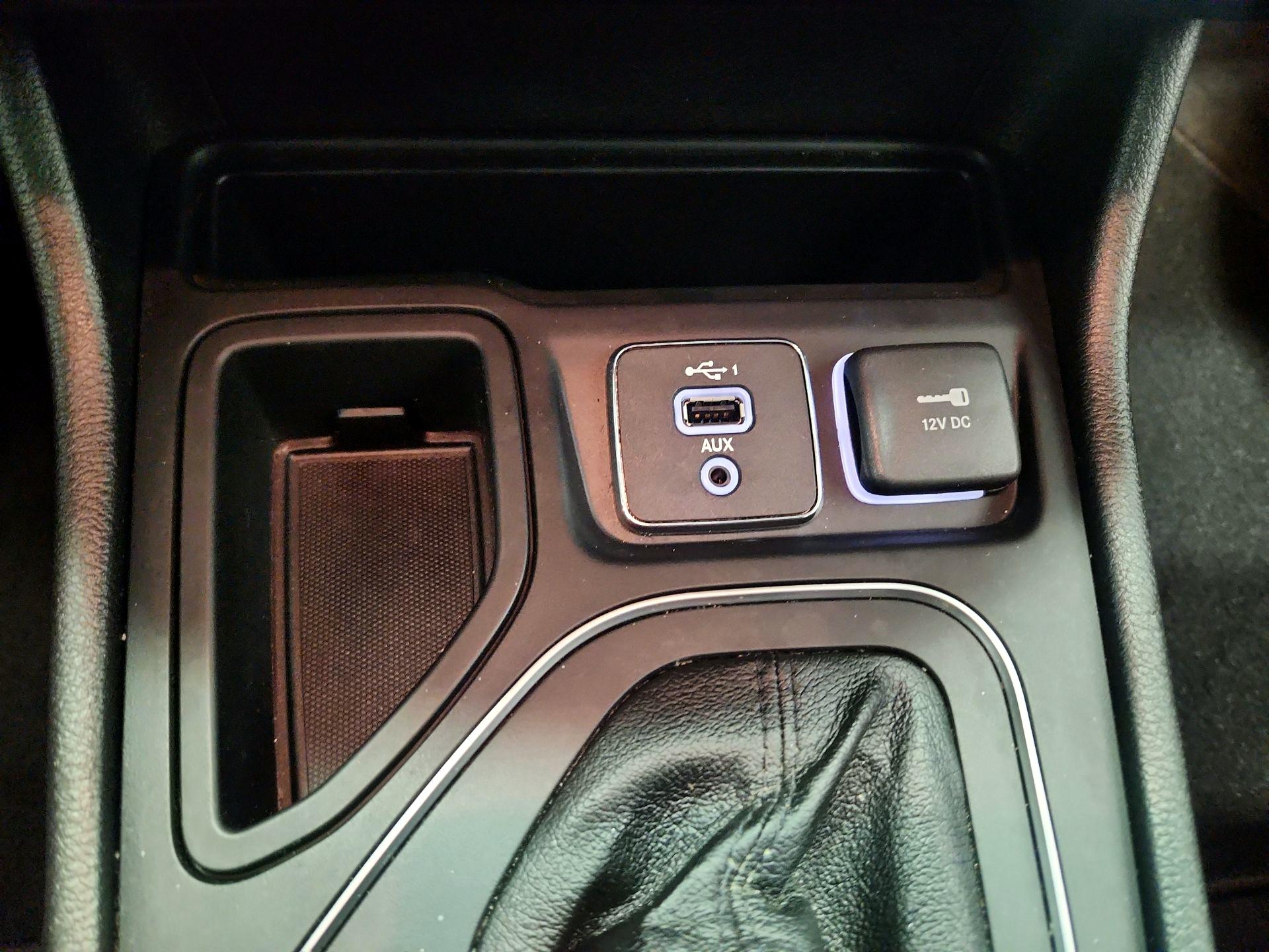 Thumbnail: 2022 Jeep Cherokee - 18