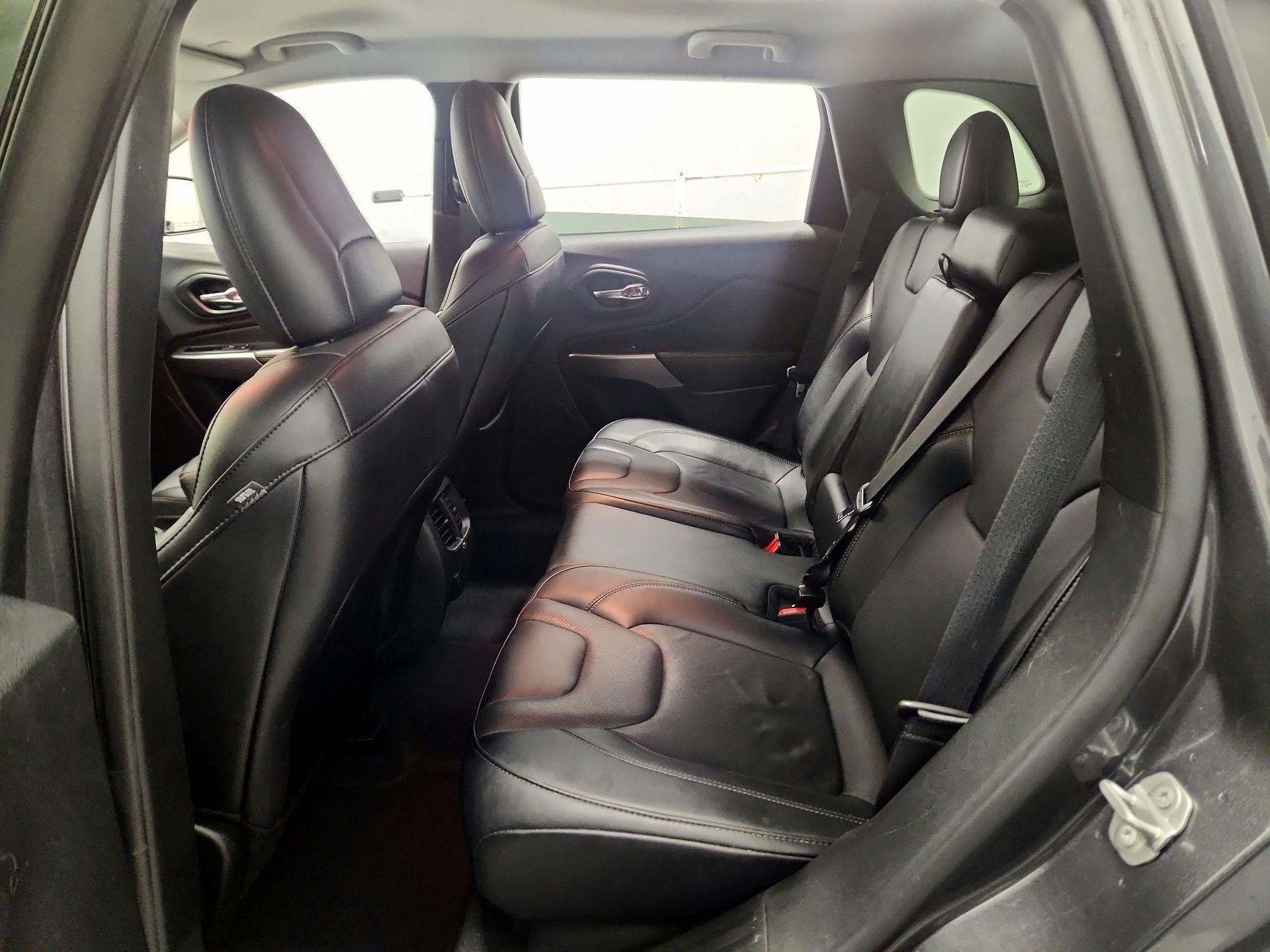 Thumbnail: 2022 Jeep Cherokee - 19