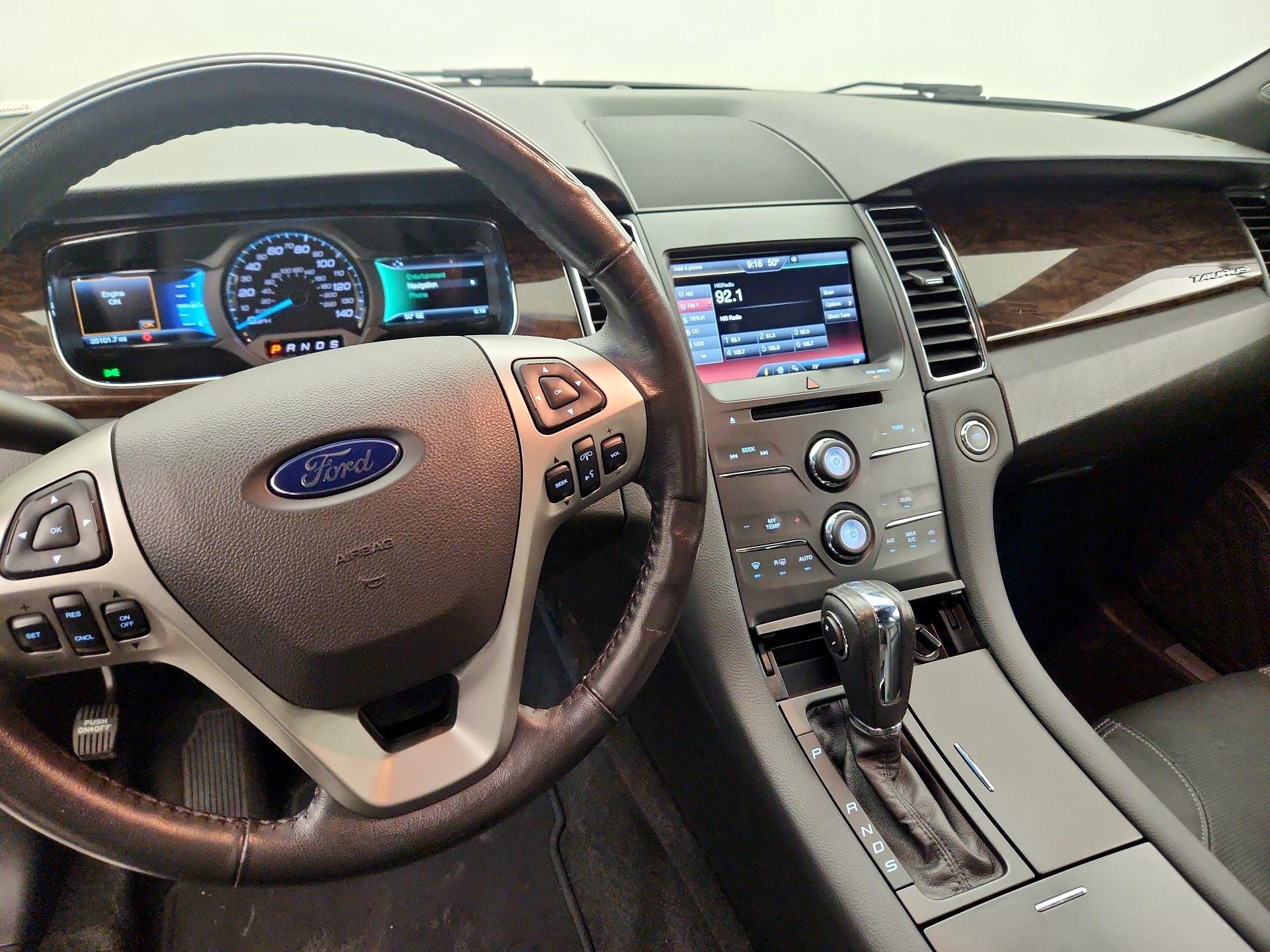 Thumbnail: 2015 Ford Taurus - 9