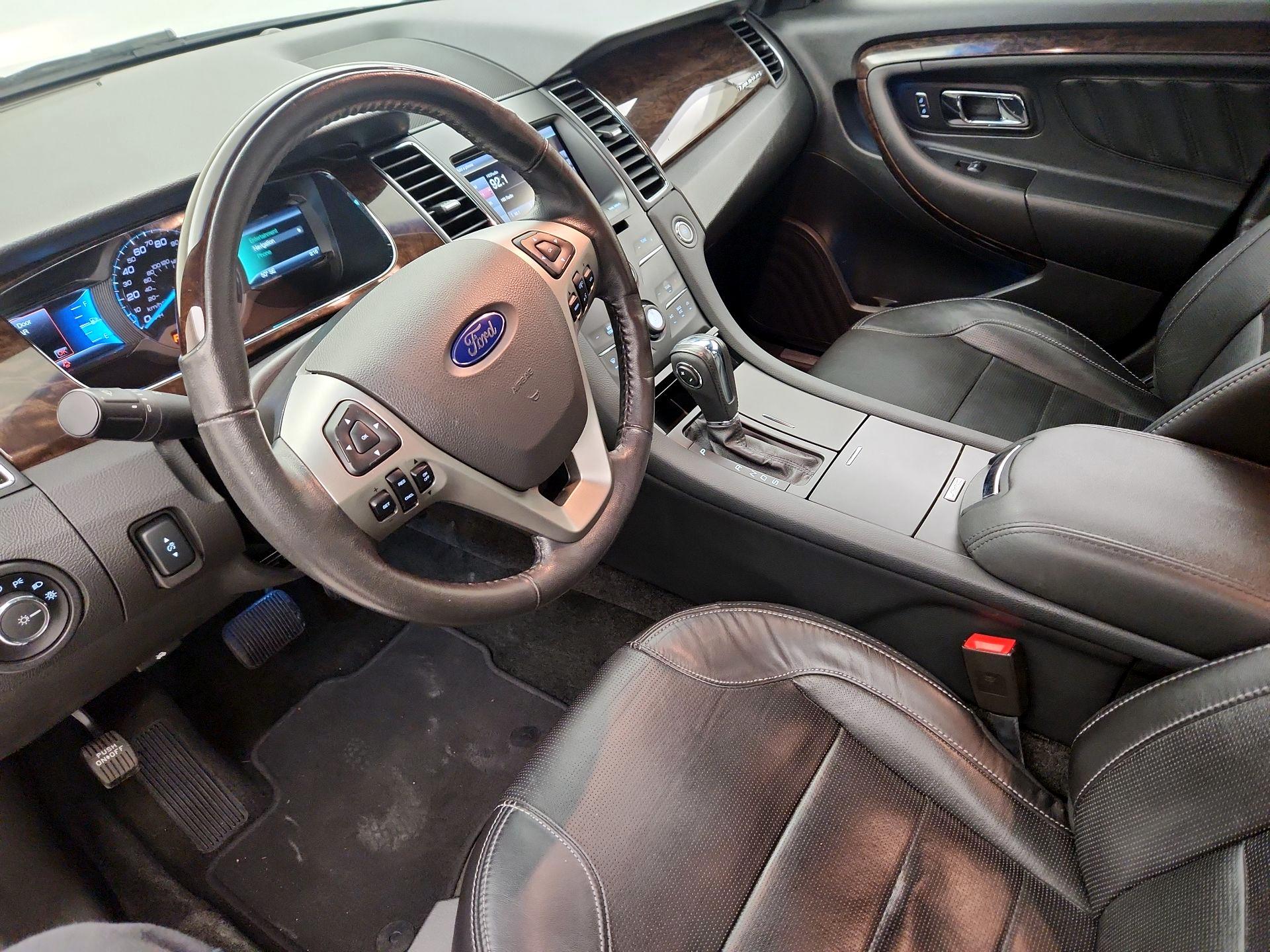 Thumbnail: 2015 Ford Taurus - 11