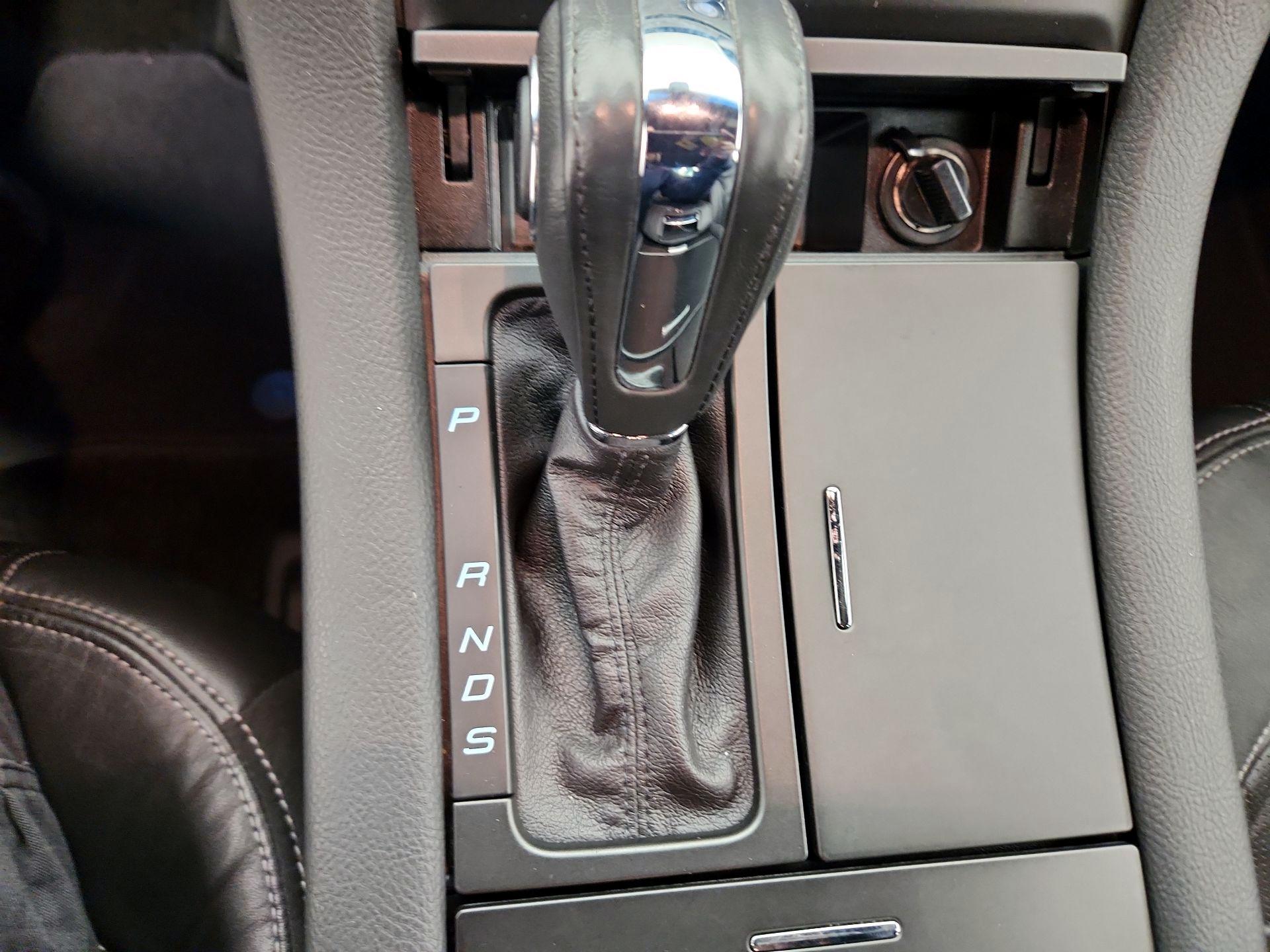 Thumbnail: 2015 Ford Taurus - 17