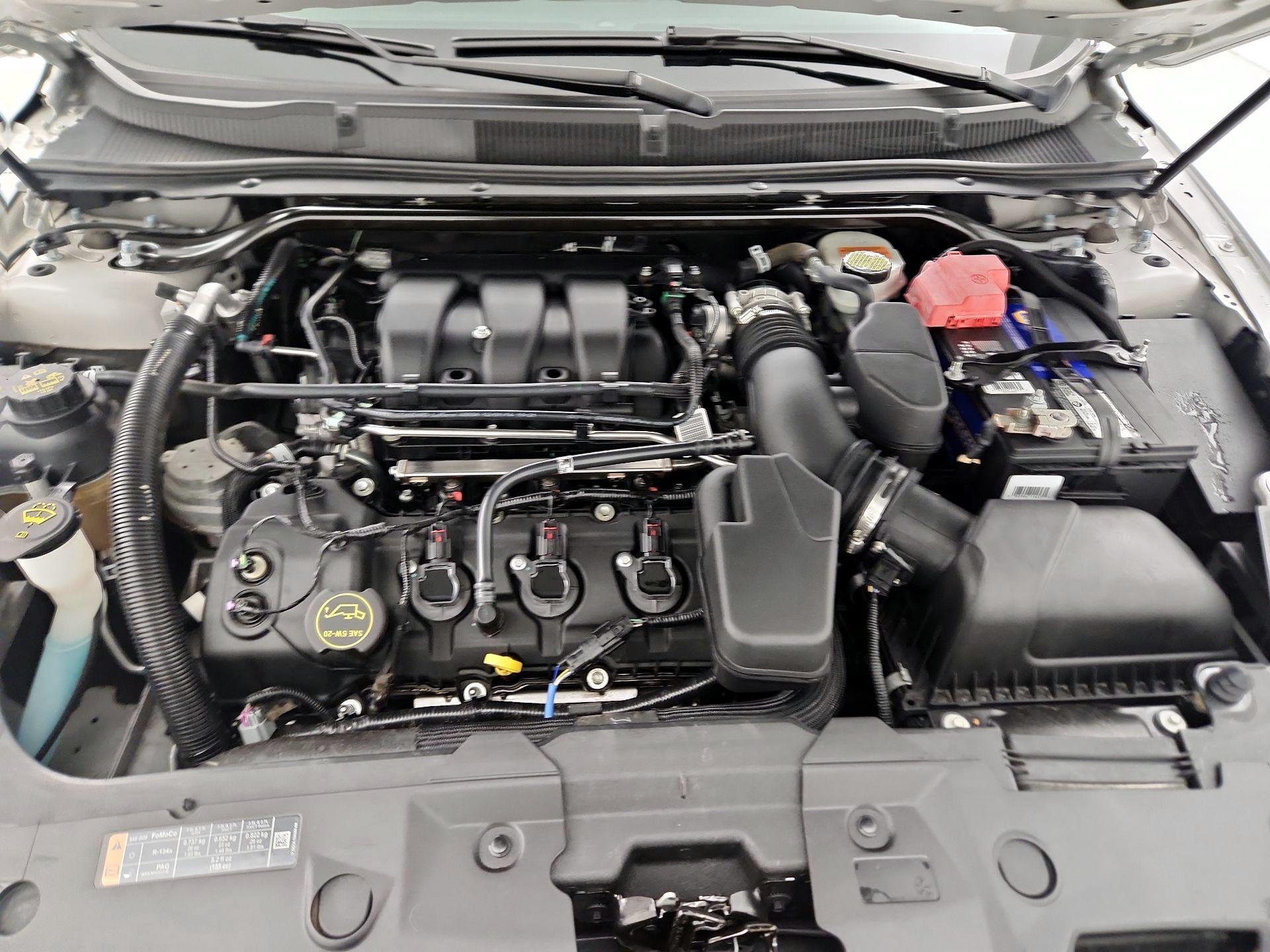 Thumbnail: 2015 Ford Taurus - 20