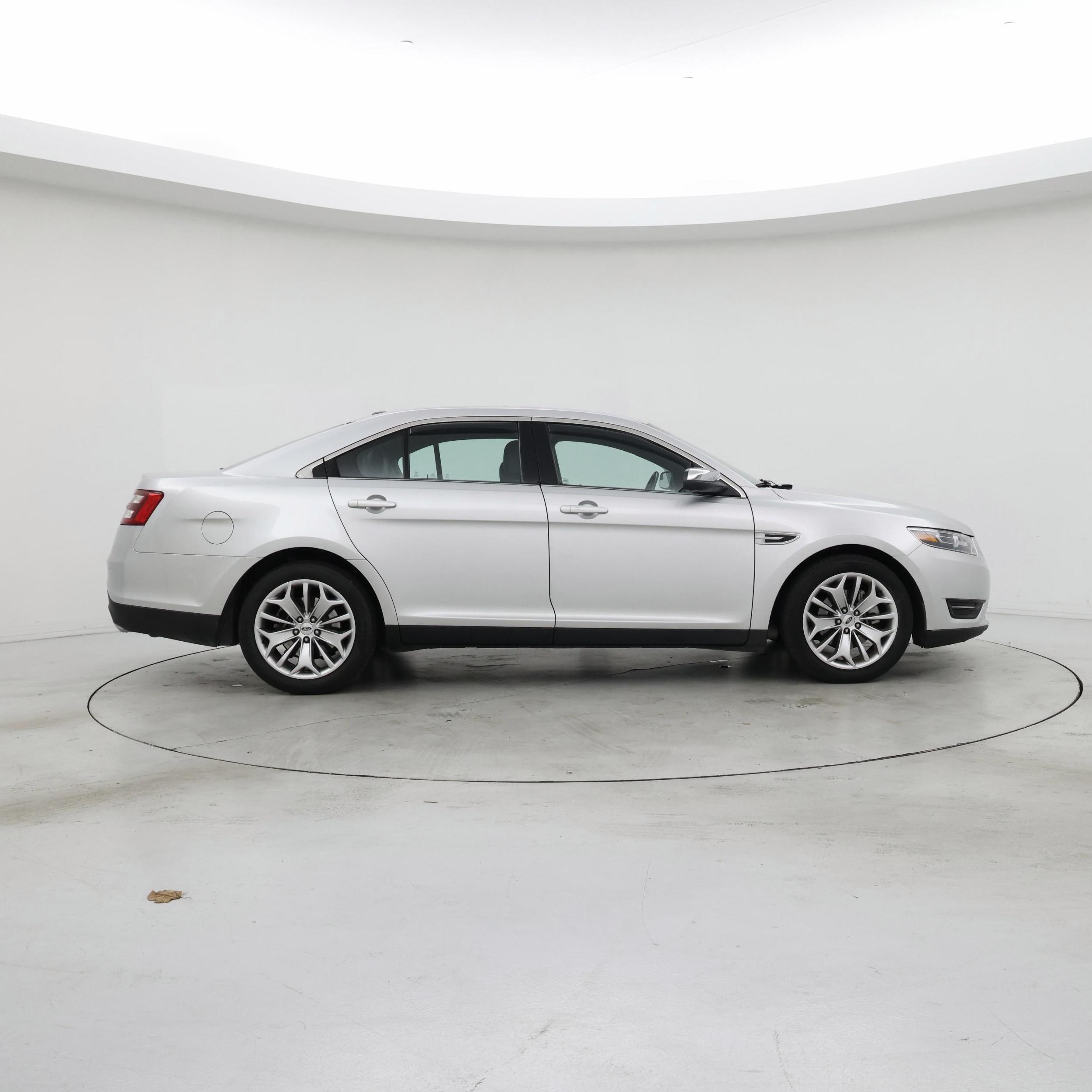 Thumbnail: 2015 Ford Taurus - 7