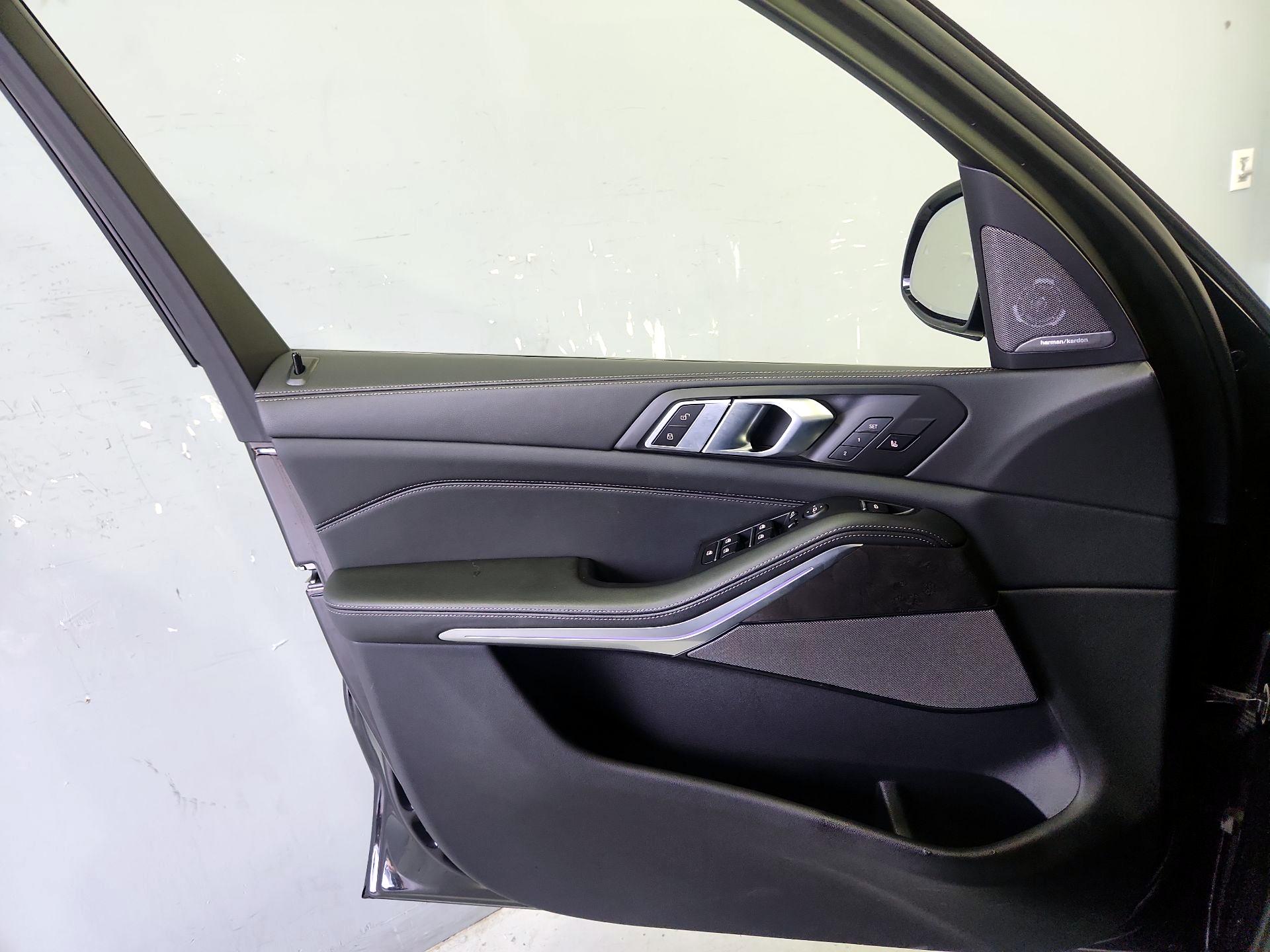 Thumbnail: 2025 BMW X5 - 12