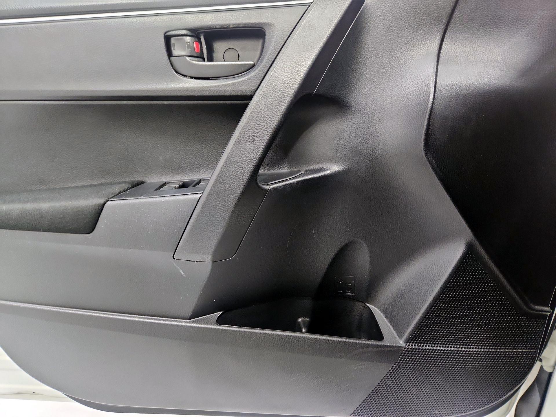 Thumbnail: 2014 Toyota Corolla - 12