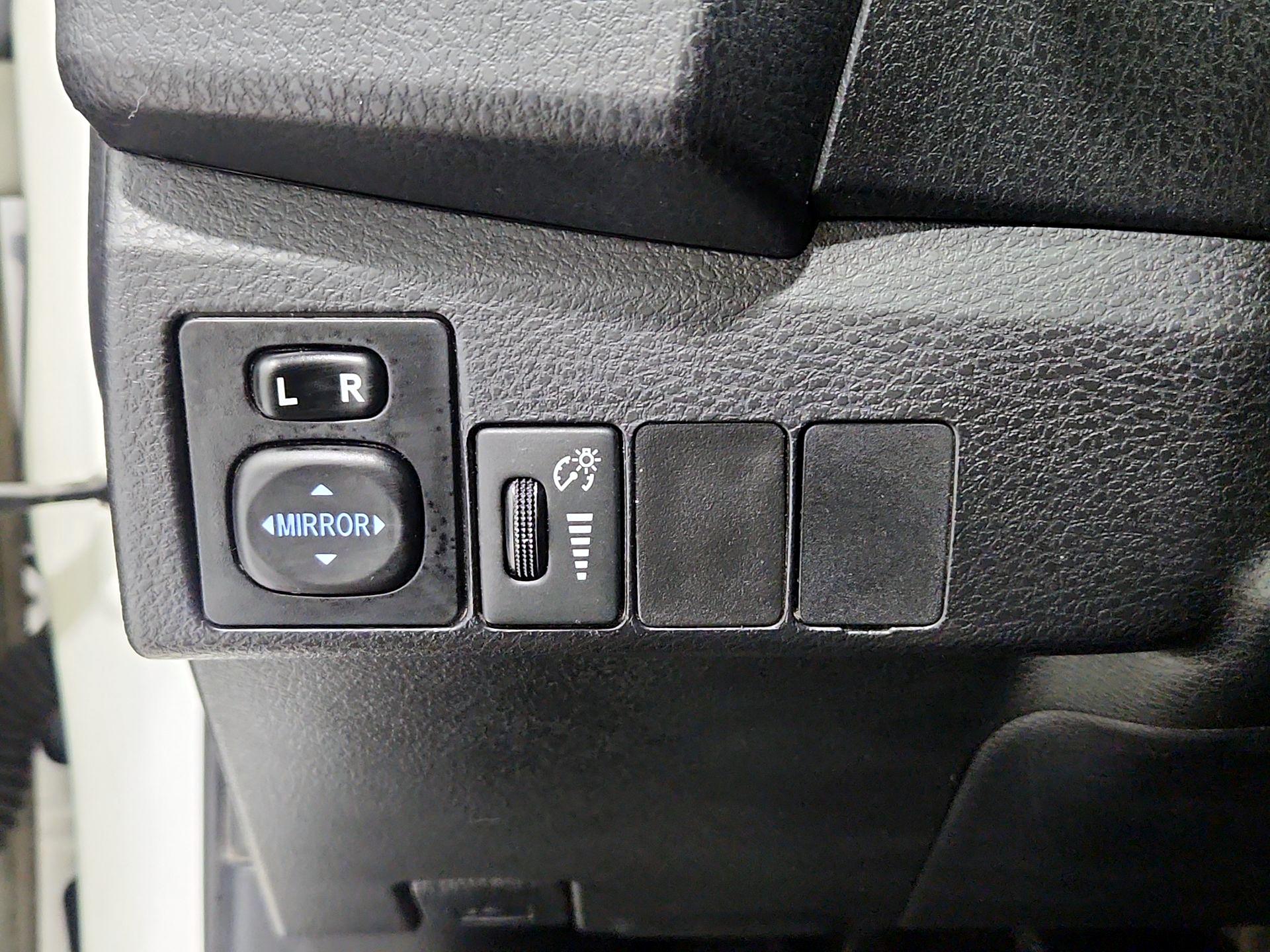 Thumbnail: 2014 Toyota Corolla - 13