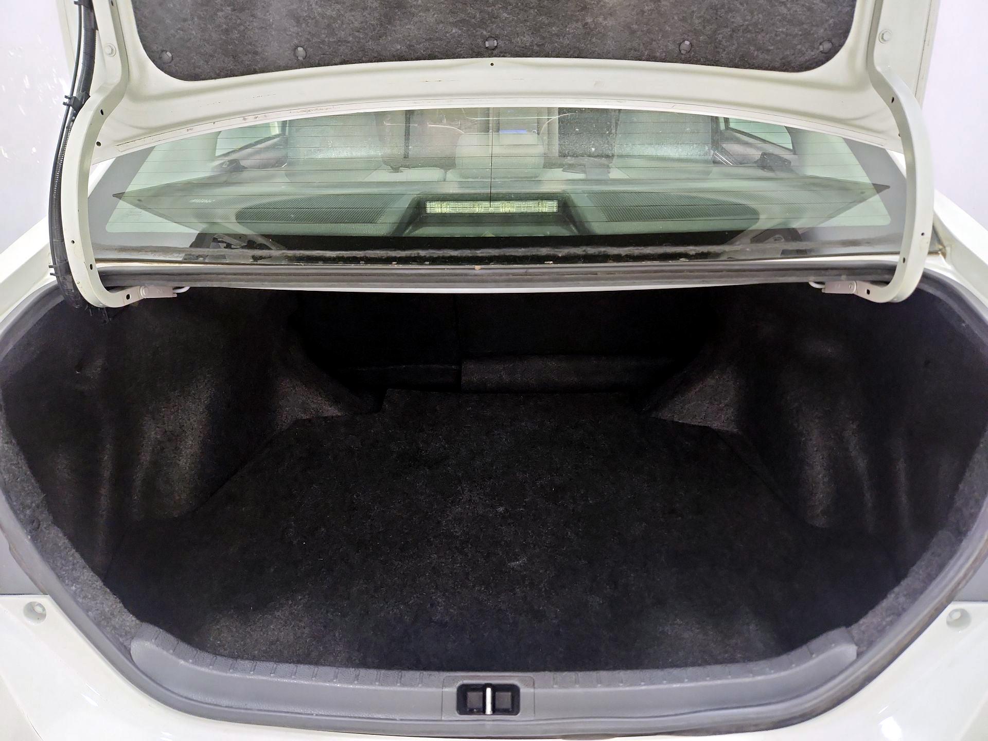 Thumbnail: 2014 Toyota Corolla - 19