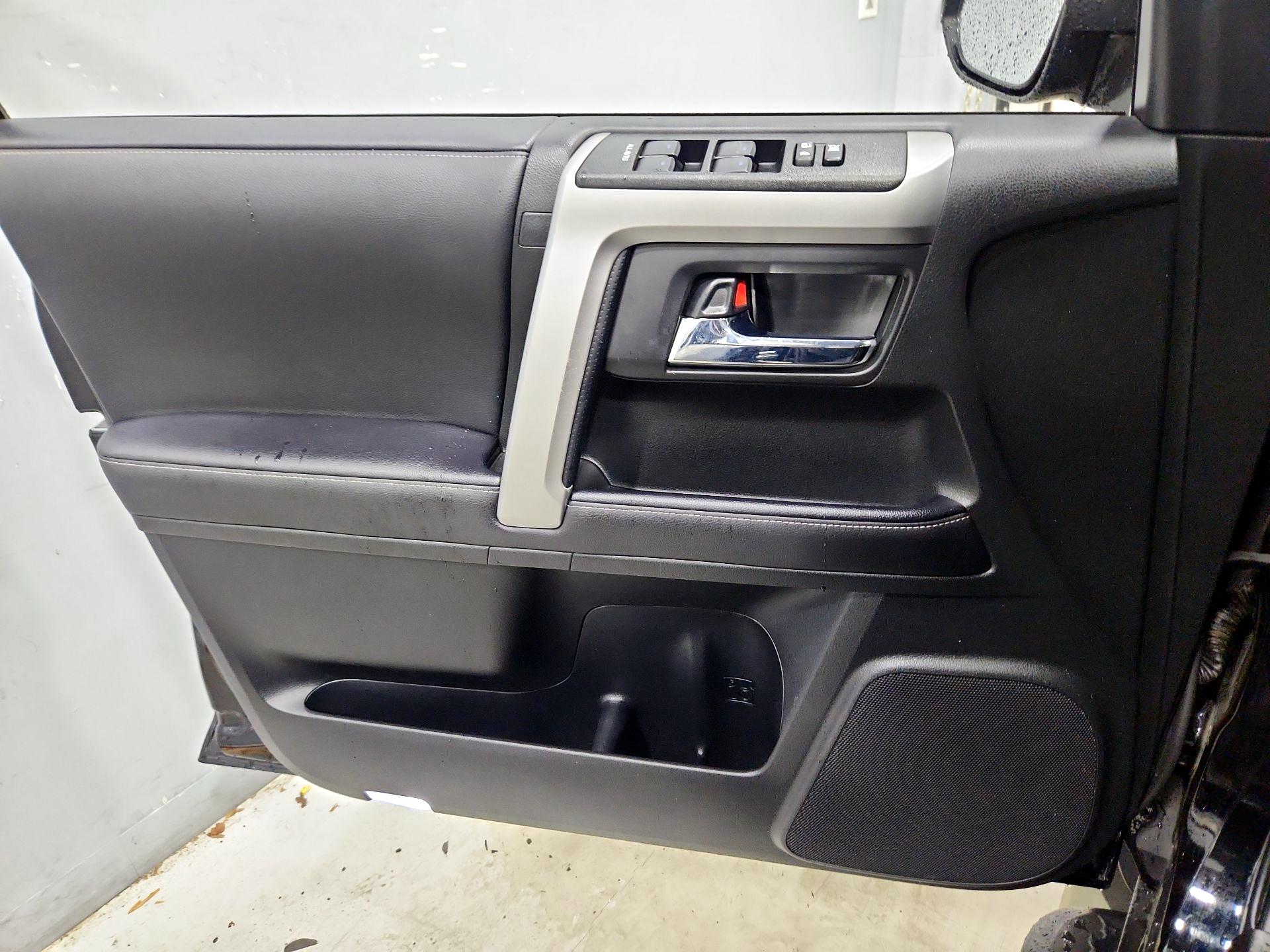 Thumbnail: 2023 Toyota 4Runner - 12