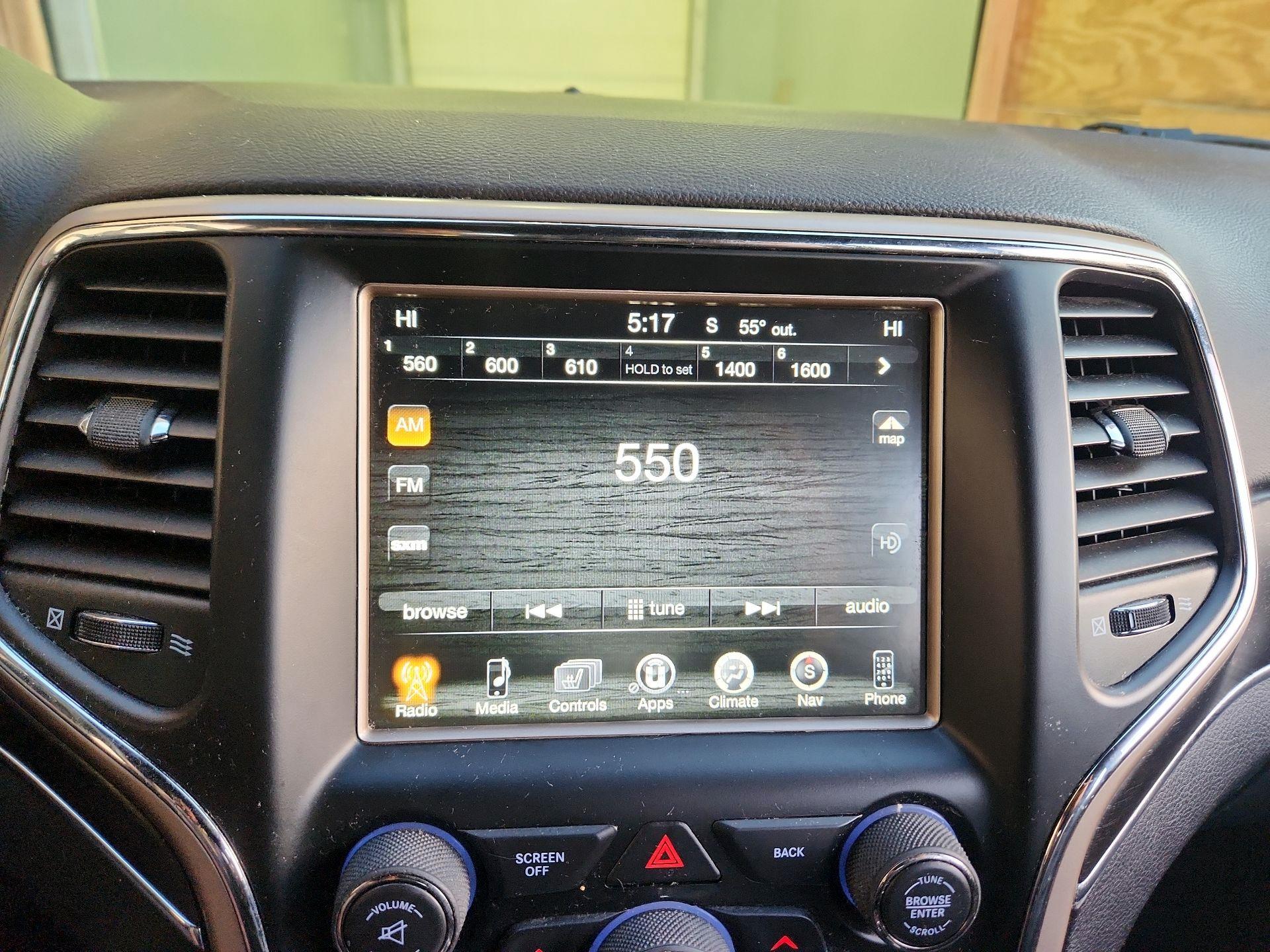 Thumbnail: 2017 Jeep Grand Cherokee - 16