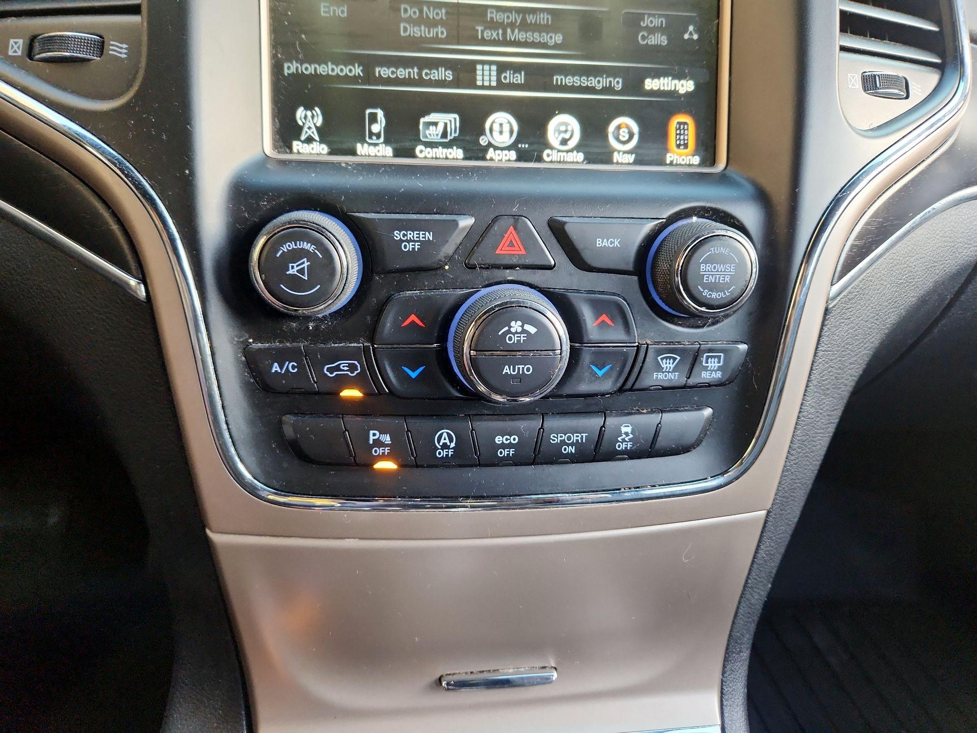 Thumbnail: 2017 Jeep Grand Cherokee - 17