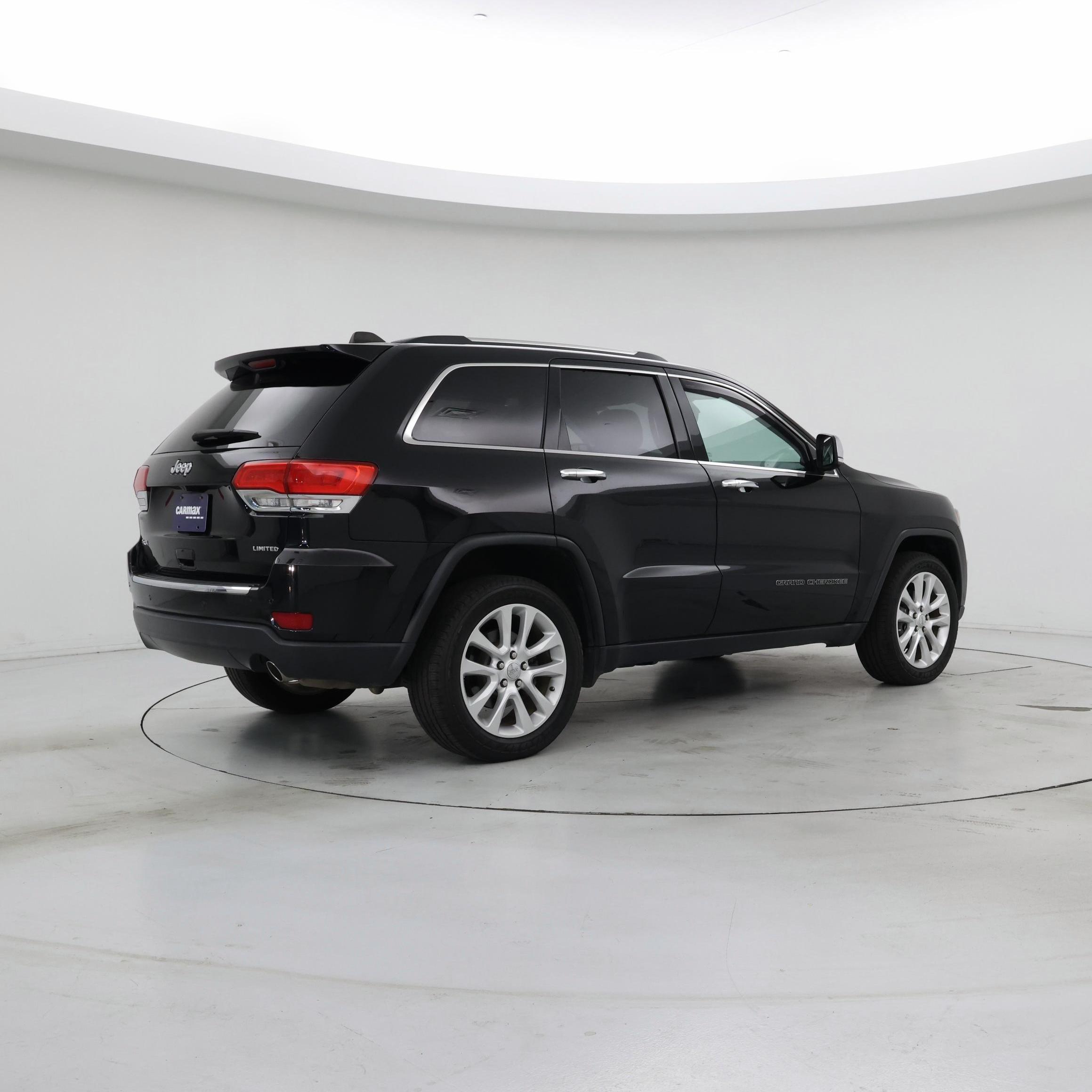 Thumbnail: 2017 Jeep Grand Cherokee - 3