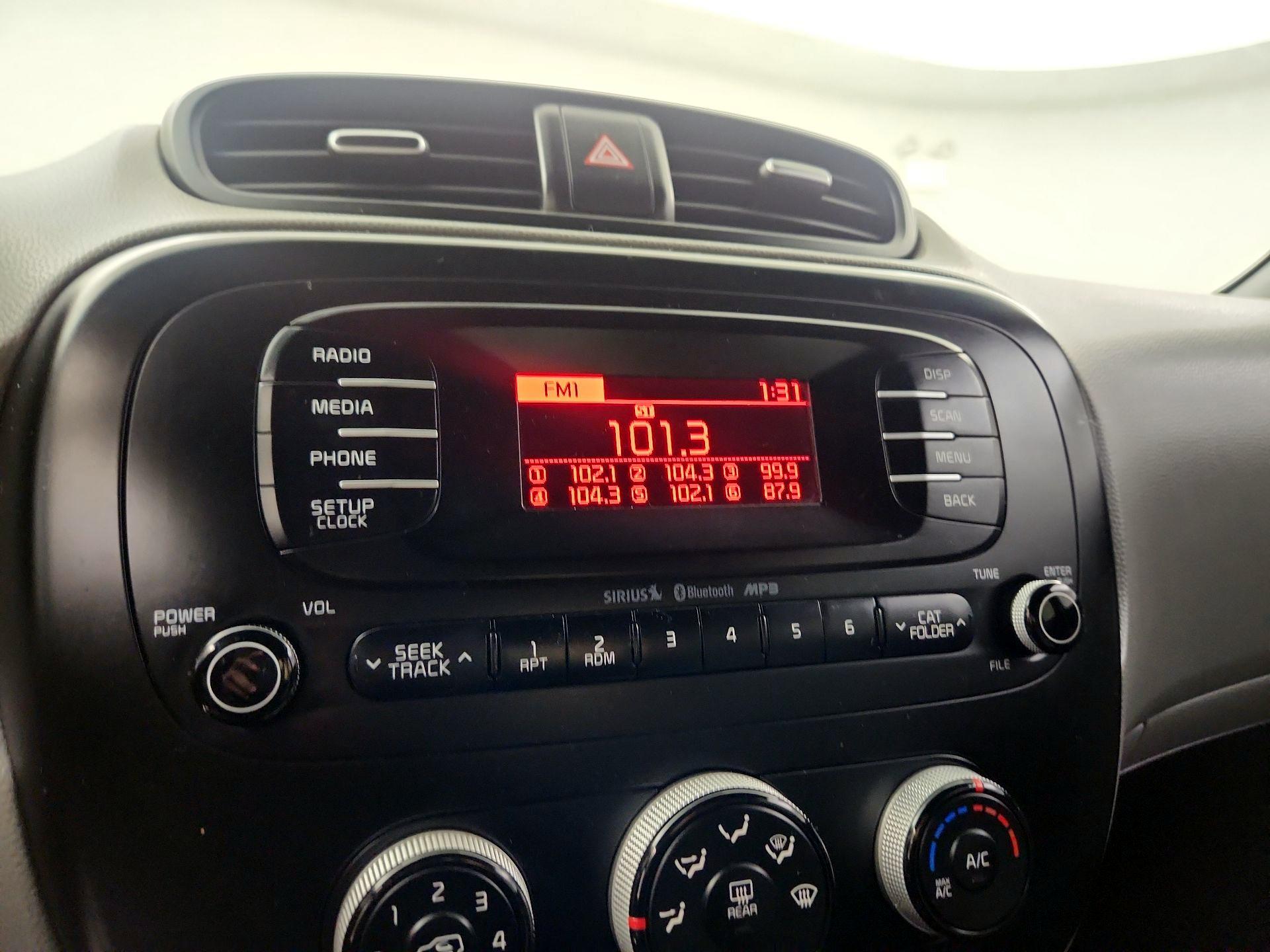 Thumbnail: 2015 Kia Soul - 12